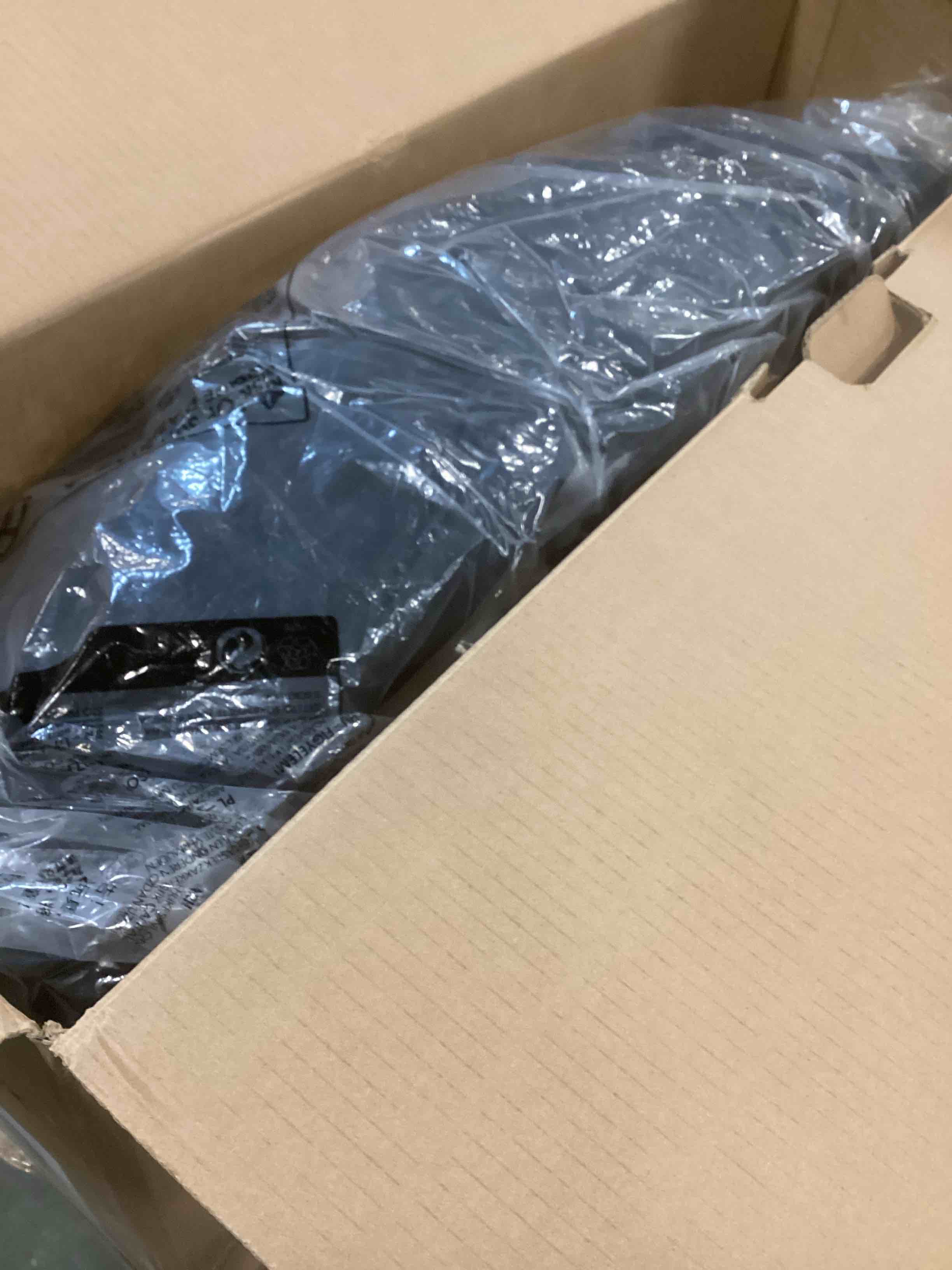https://s3.amazonaws.com/lotting-images-prod/bidfta/PNK1379368_1733752817968.jpeg
