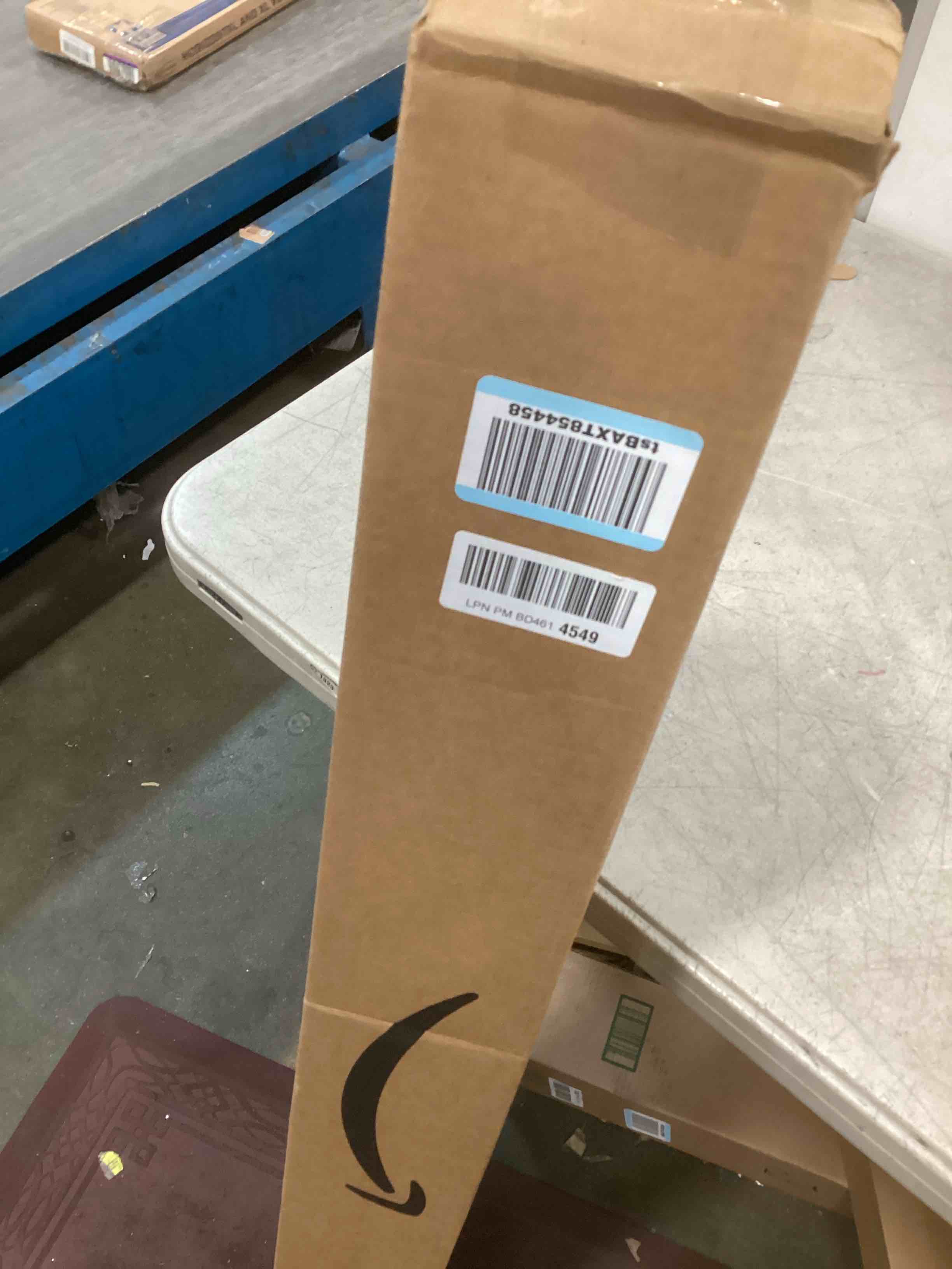 https://s3.amazonaws.com/lotting-images-prod/bidfta/PNK1379482_1733769275601.jpeg