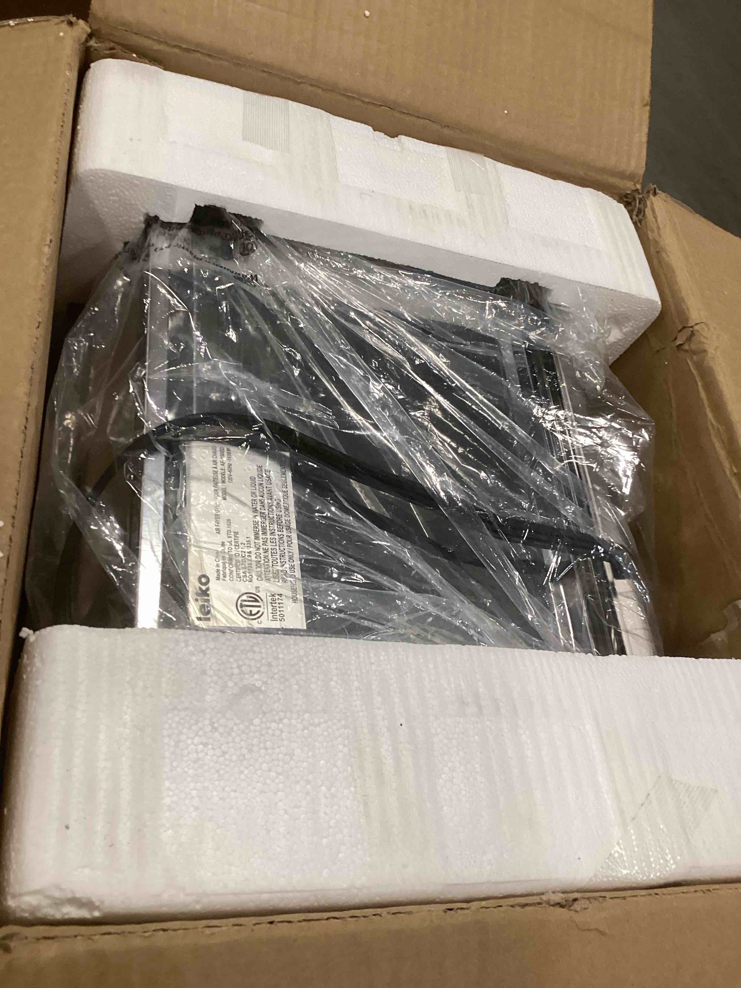 https://s3.amazonaws.com/lotting-images-prod/bidfta/PNK1380532_1734613981437.jpeg