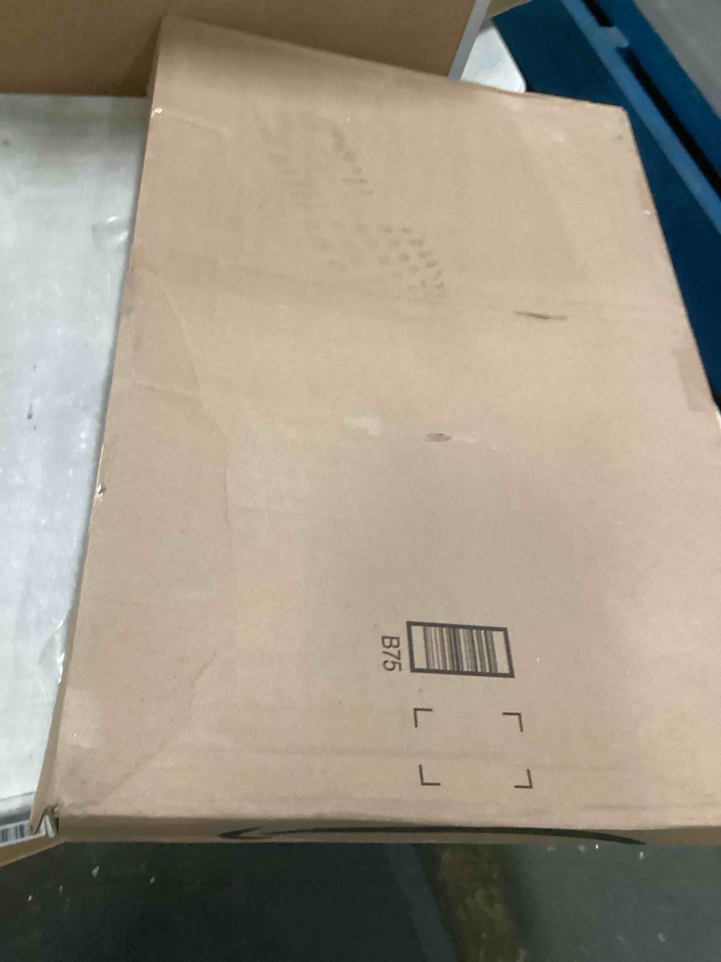 https://s3.amazonaws.com/lotting-images-prod/bidfta/PNK1380540_1734614783487.jpeg