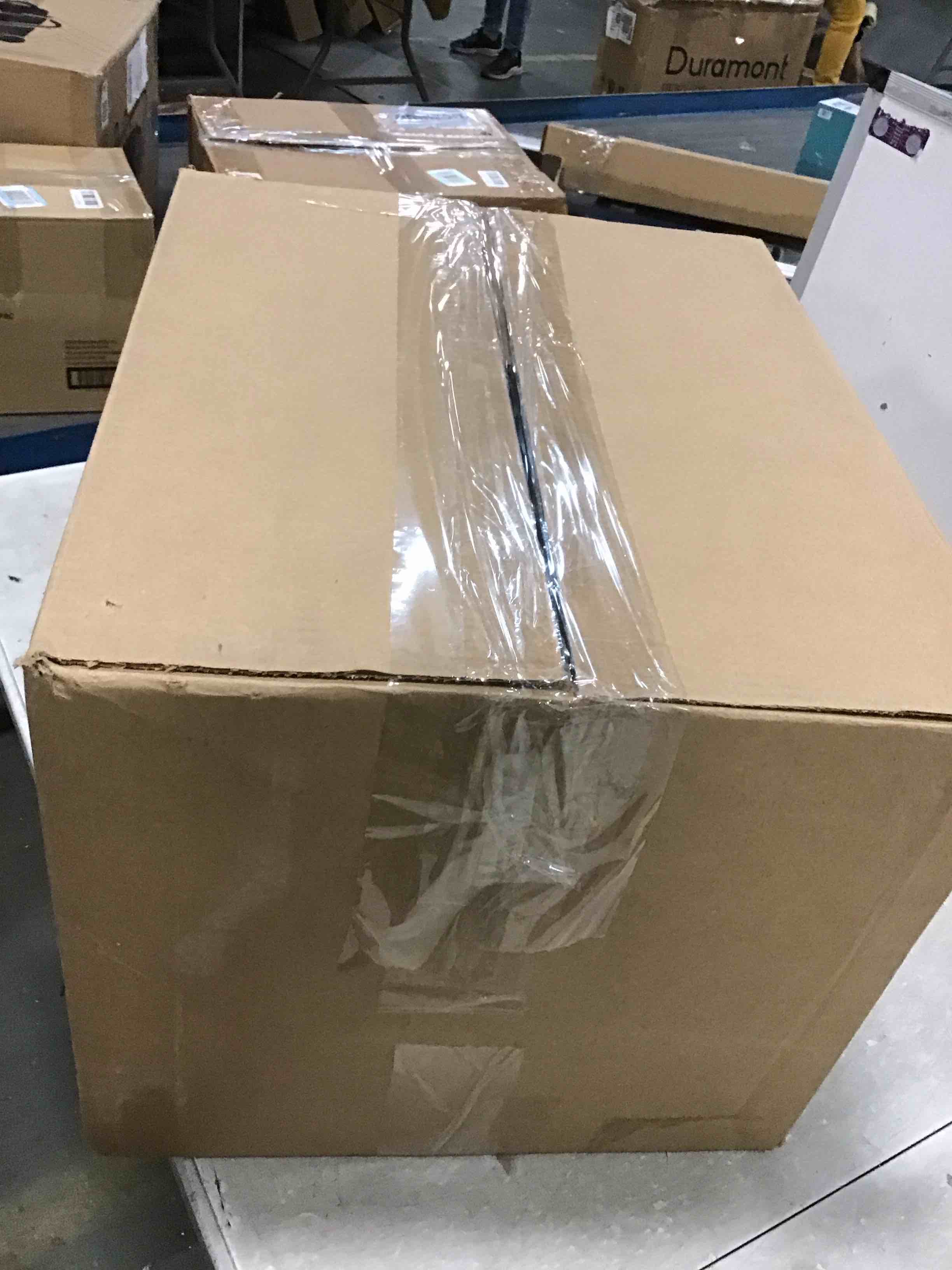 https://s3.amazonaws.com/lotting-images-prod/bidfta/PNK1380948_1734728429462.jpeg