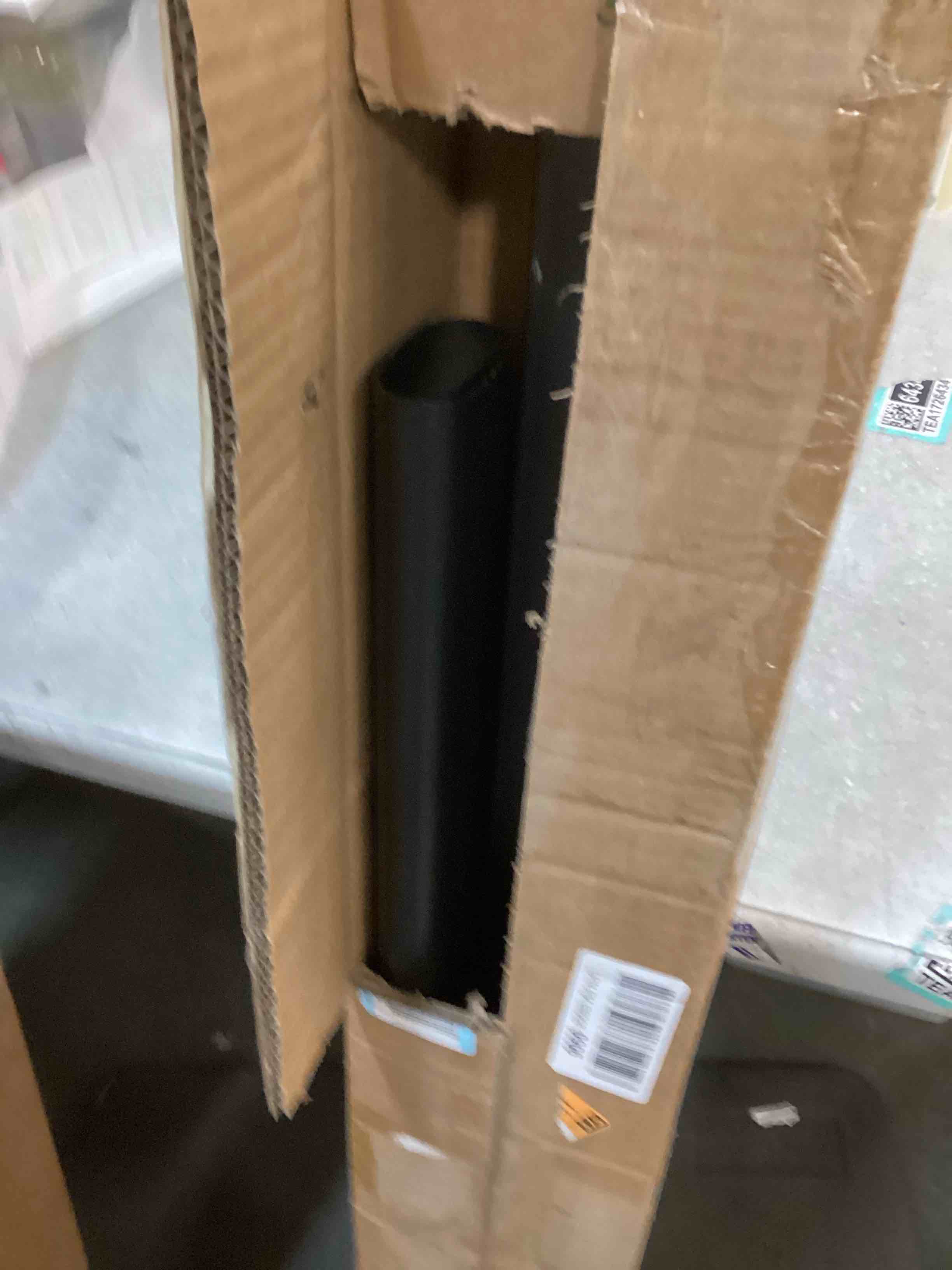 https://s3.amazonaws.com/lotting-images-prod/bidfta/PNK1381402_1733142091330.jpeg
