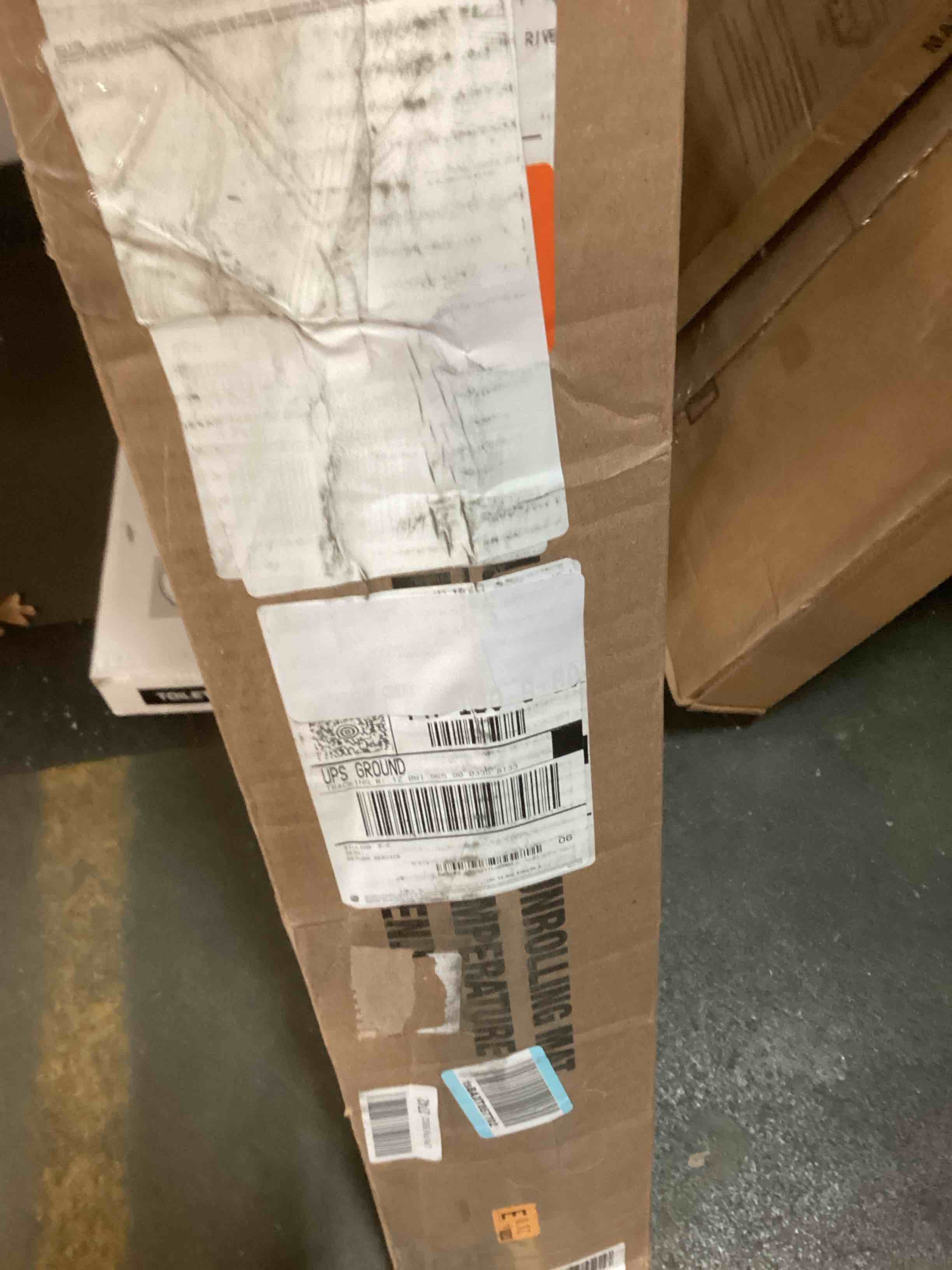 https://s3.amazonaws.com/lotting-images-prod/bidfta/PNK1381817_1733254142823.jpeg