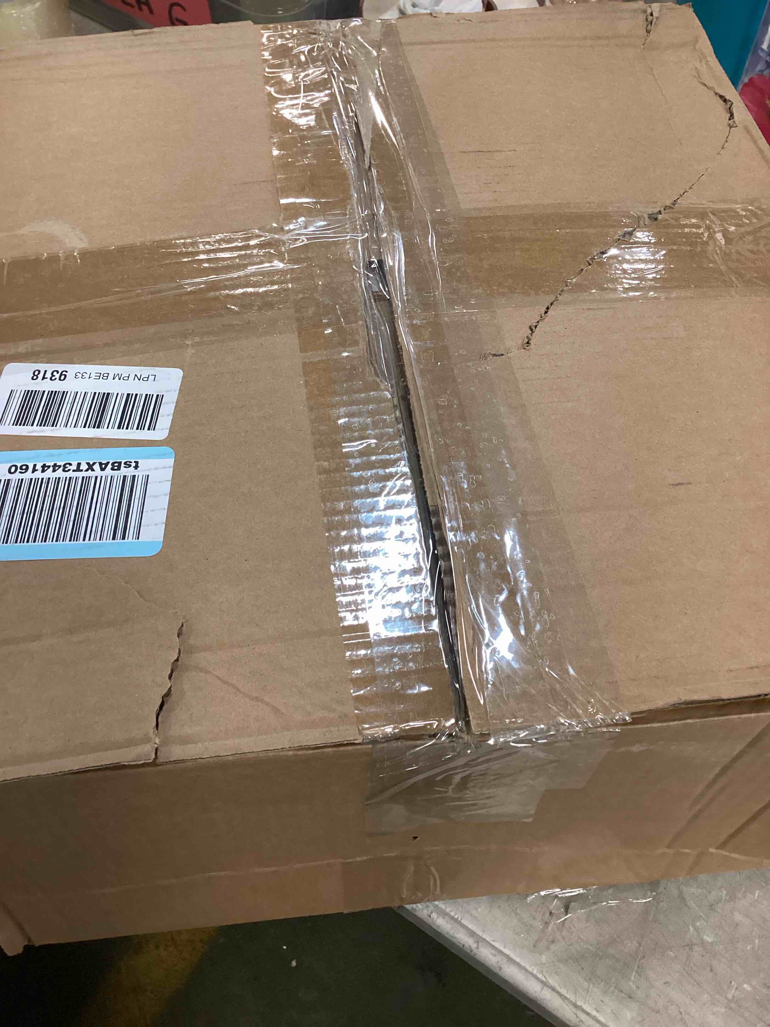 https://s3.amazonaws.com/lotting-images-prod/bidfta/PNK1382111_1733341340777.jpeg