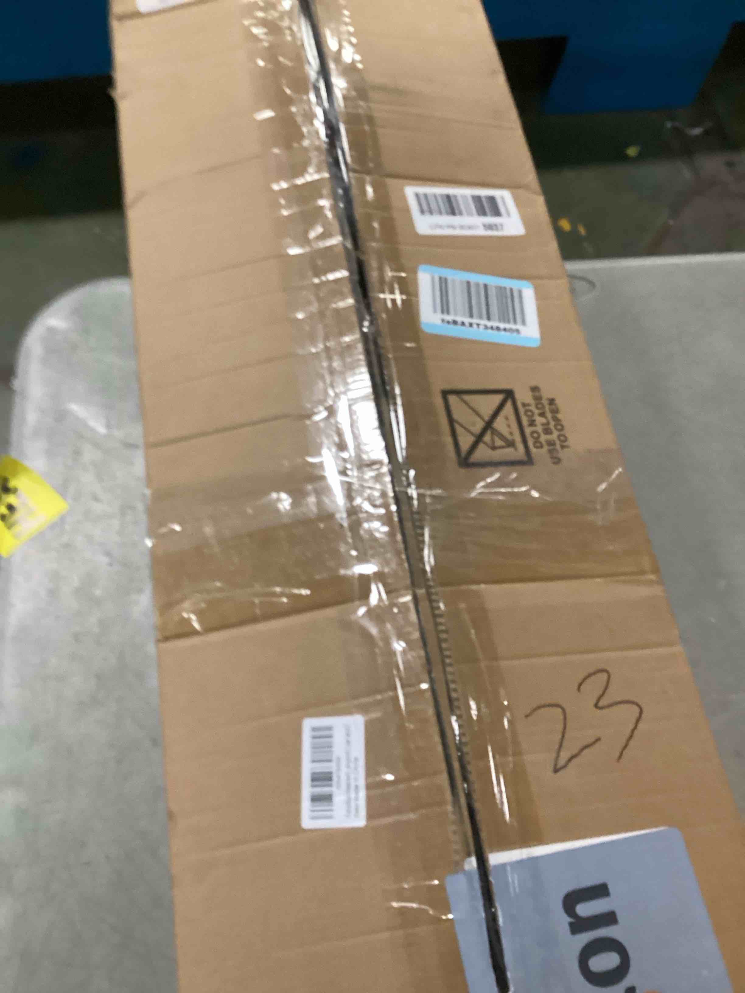 https://s3.amazonaws.com/lotting-images-prod/bidfta/PNK1382152_1733404110348.jpeg