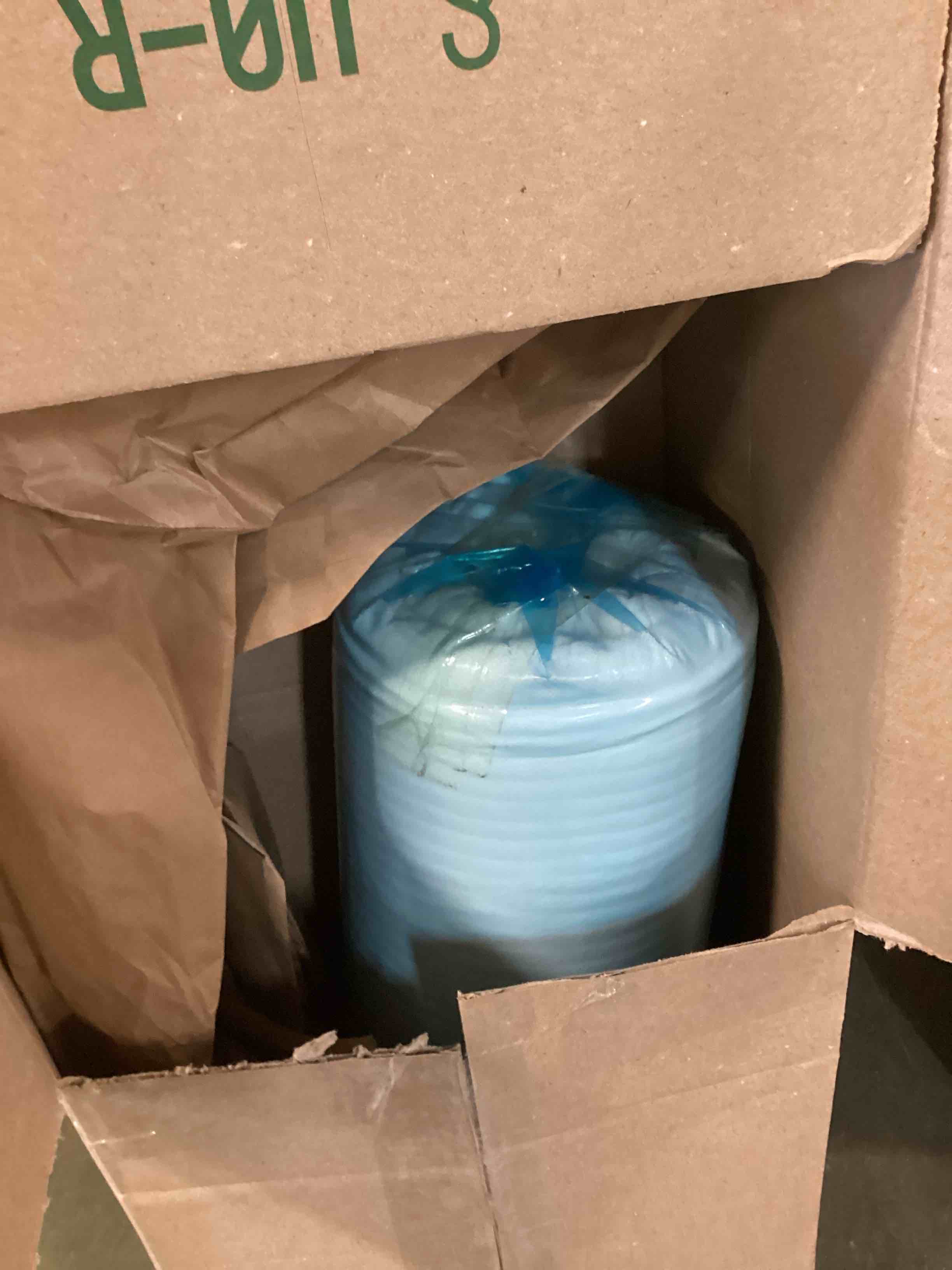 https://s3.amazonaws.com/lotting-images-prod/bidfta/PNK1382249_1733416159557.jpeg