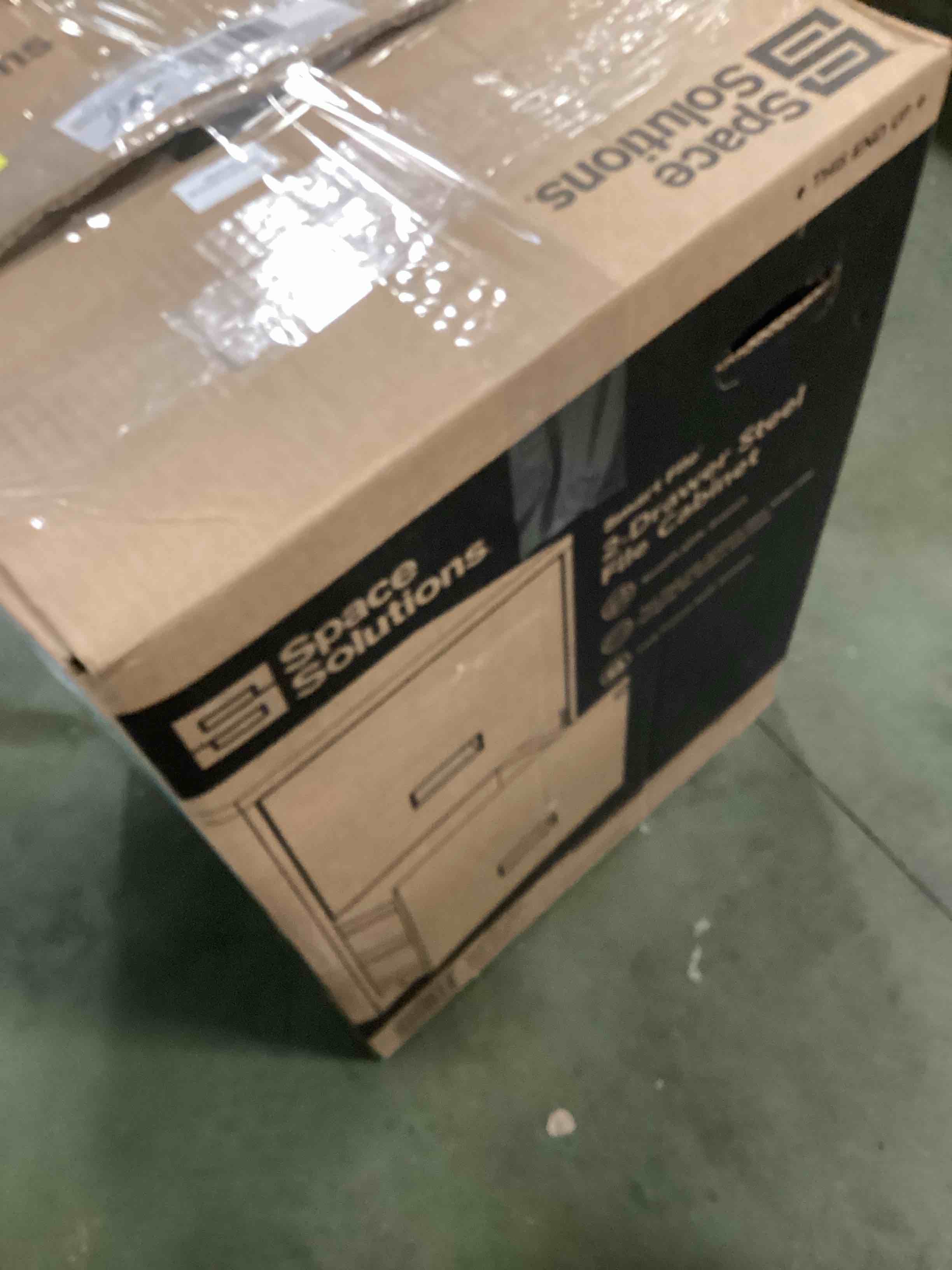 https://s3.amazonaws.com/lotting-images-prod/bidfta/PNK1382781_1733765684427.jpeg