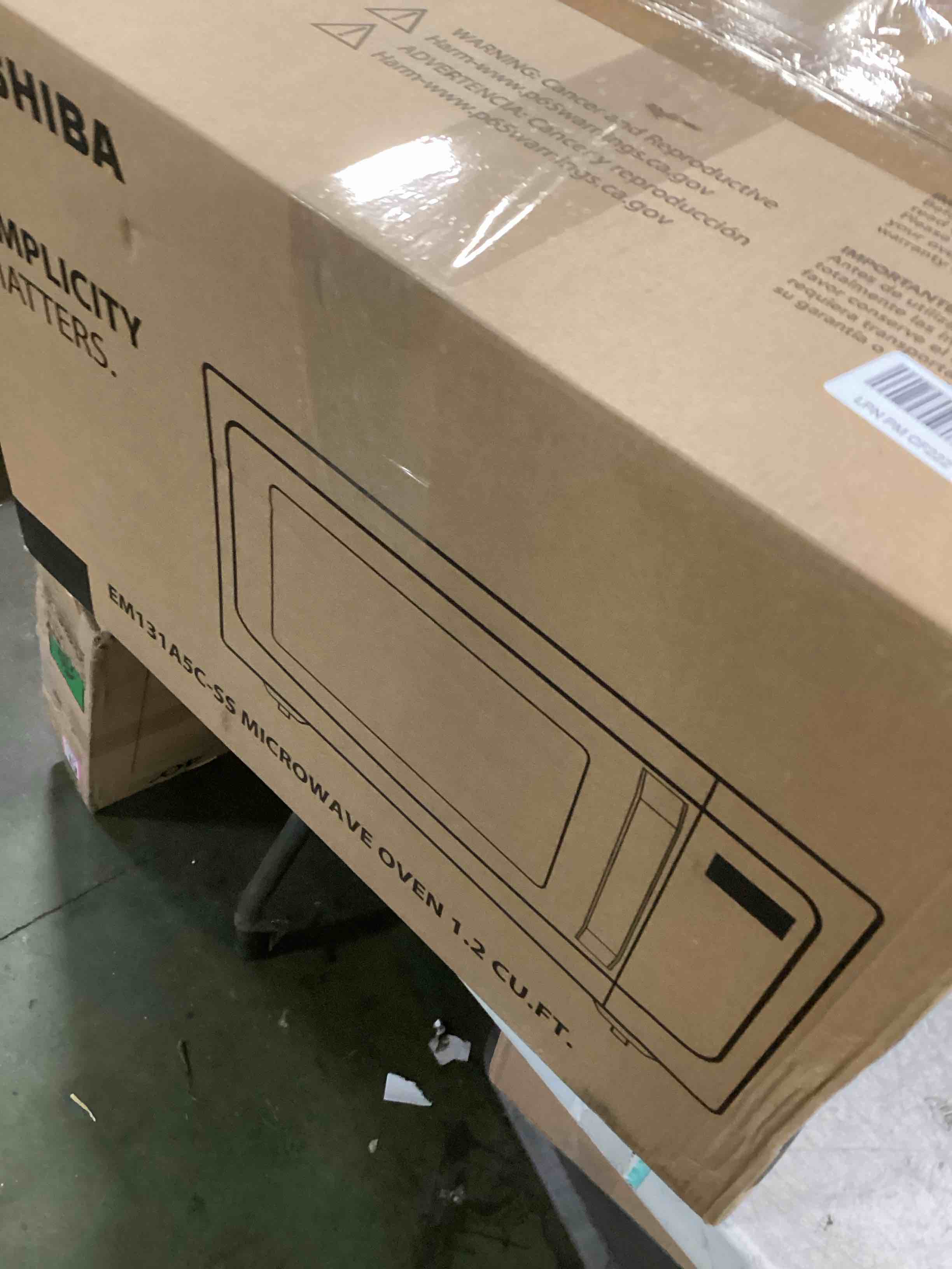 https://s3.amazonaws.com/lotting-images-prod/bidfta/PNK1382819_1733773275448.jpeg