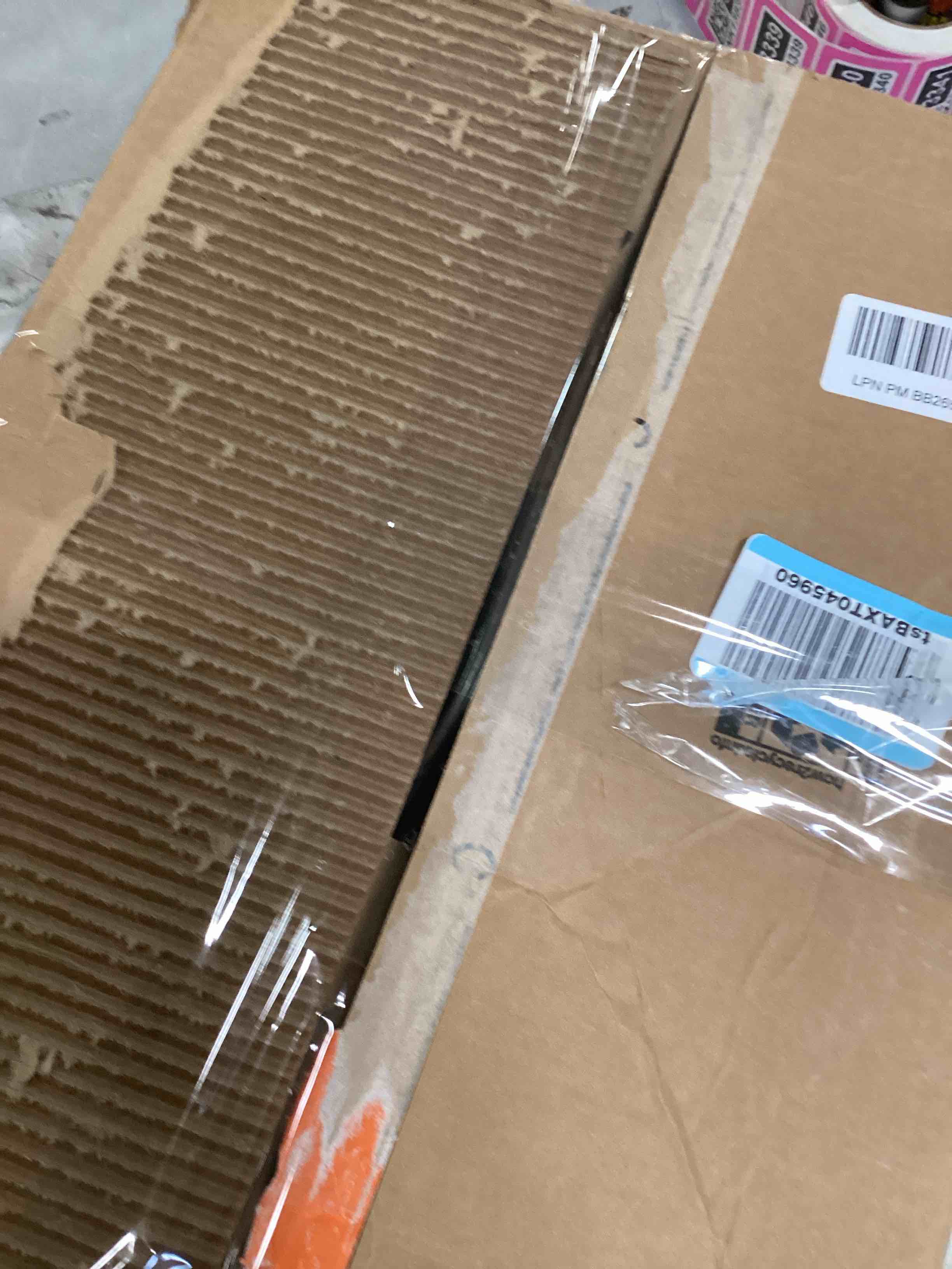 https://s3.amazonaws.com/lotting-images-prod/bidfta/PNK1383189_1733931651710.jpeg