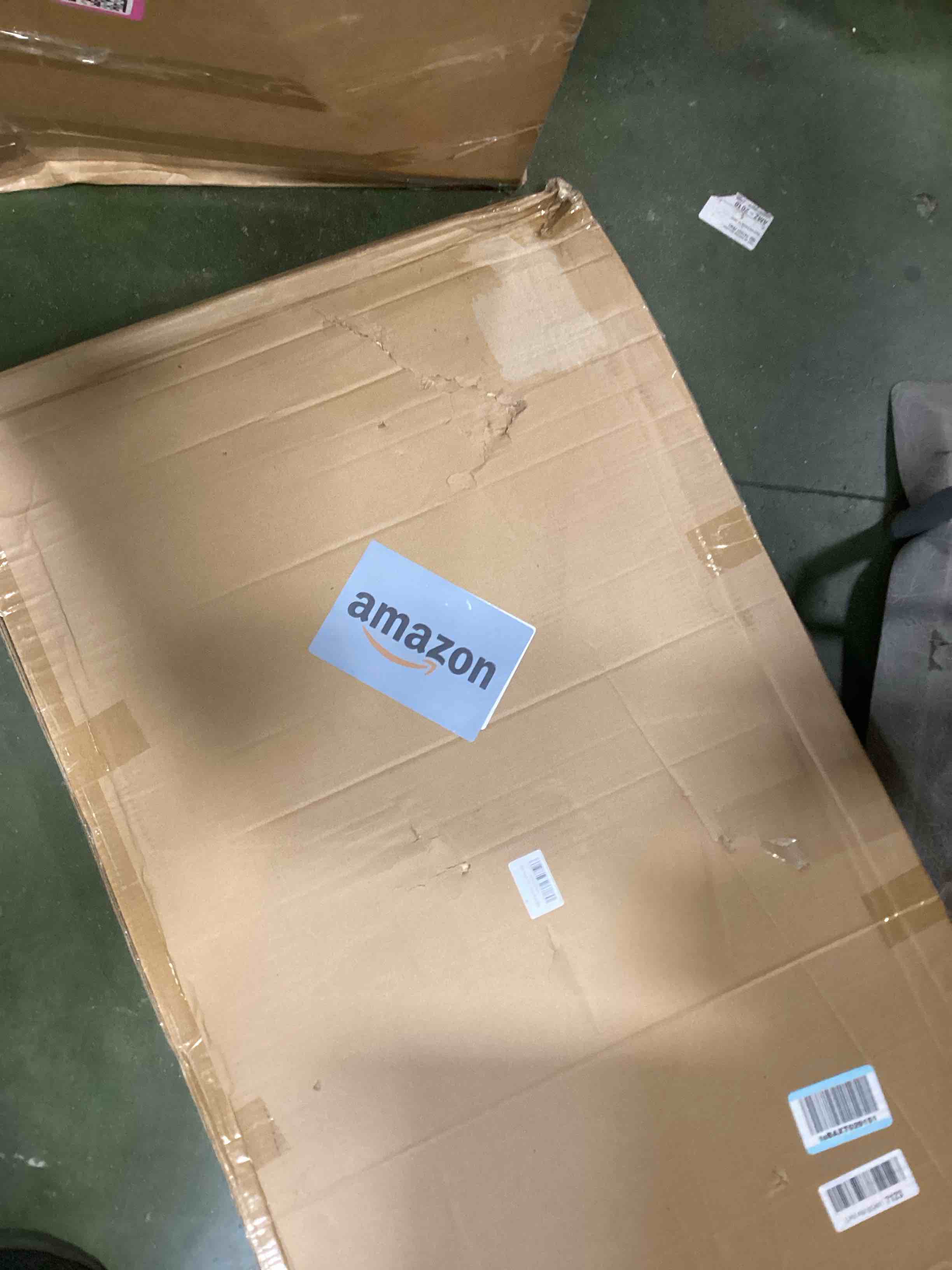 https://s3.amazonaws.com/lotting-images-prod/bidfta/PNK1383208_1733933801140.jpeg