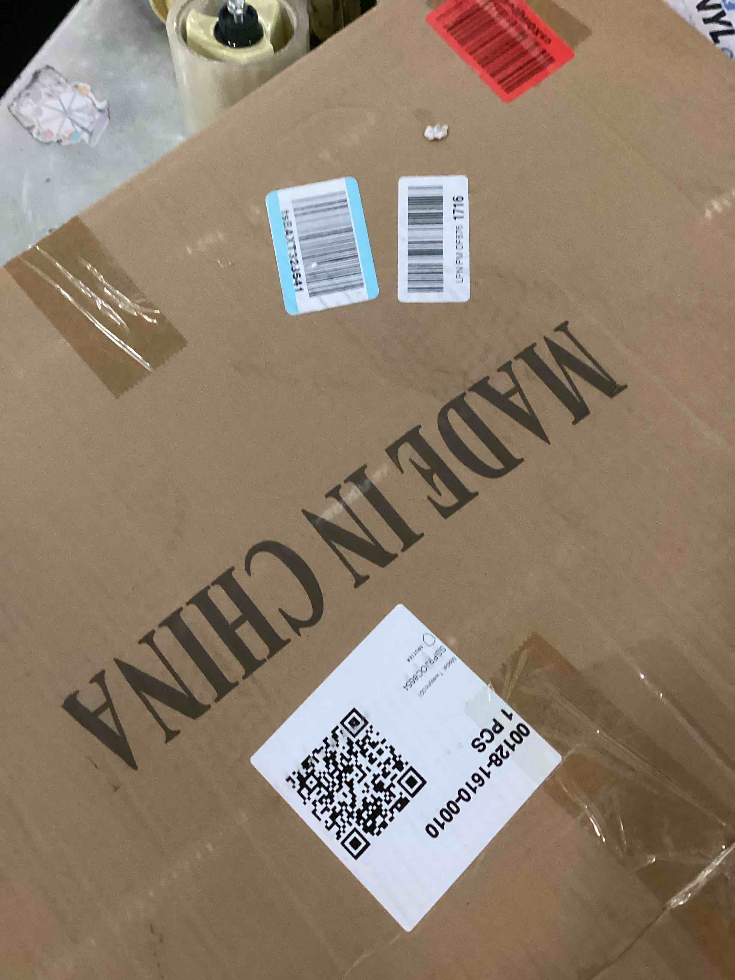https://s3.amazonaws.com/lotting-images-prod/bidfta/PNK1383359_1734099273230.jpeg