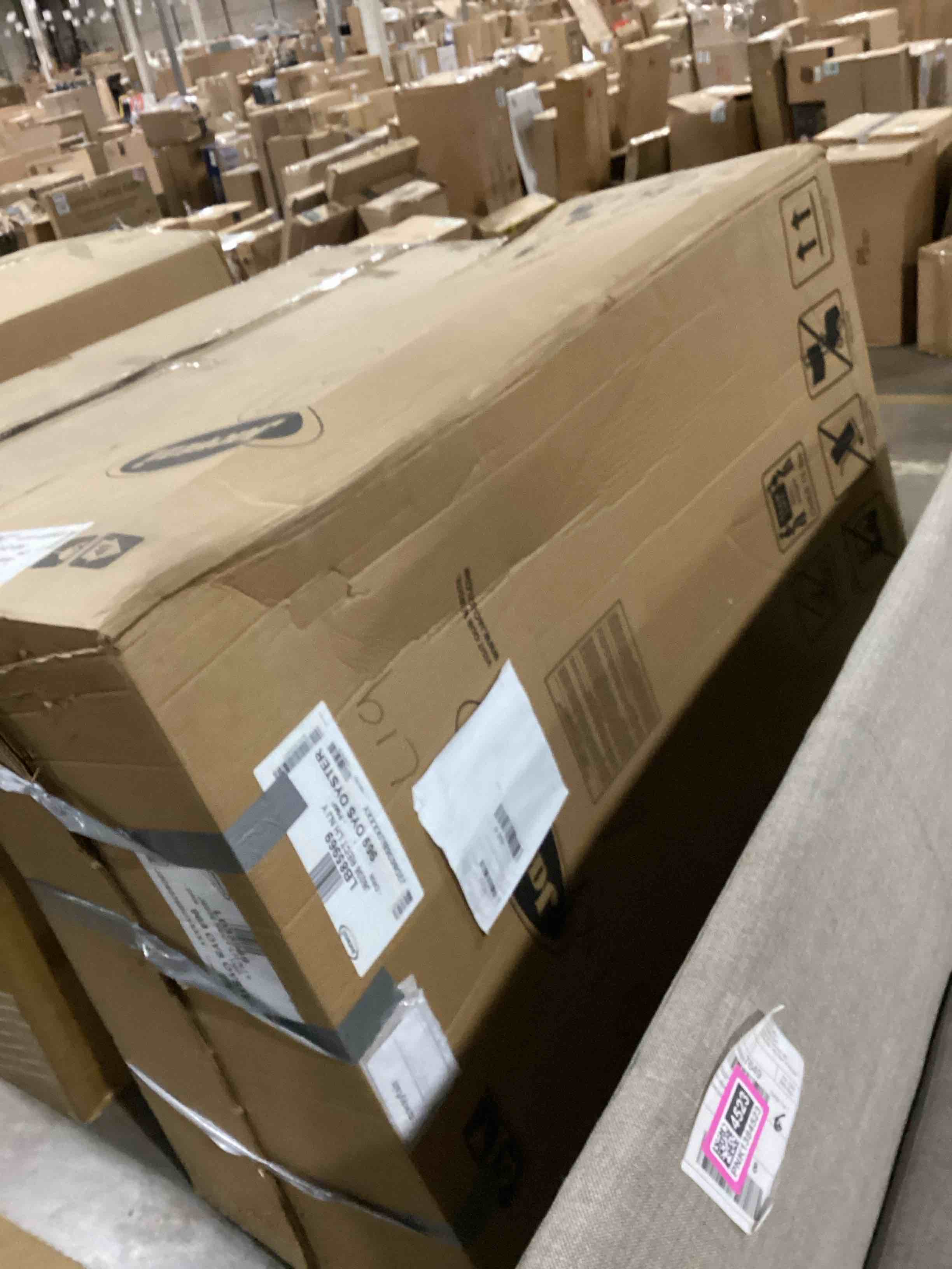 https://s3.amazonaws.com/lotting-images-prod/bidfta/PNK1384524_1732205864648.jpeg
