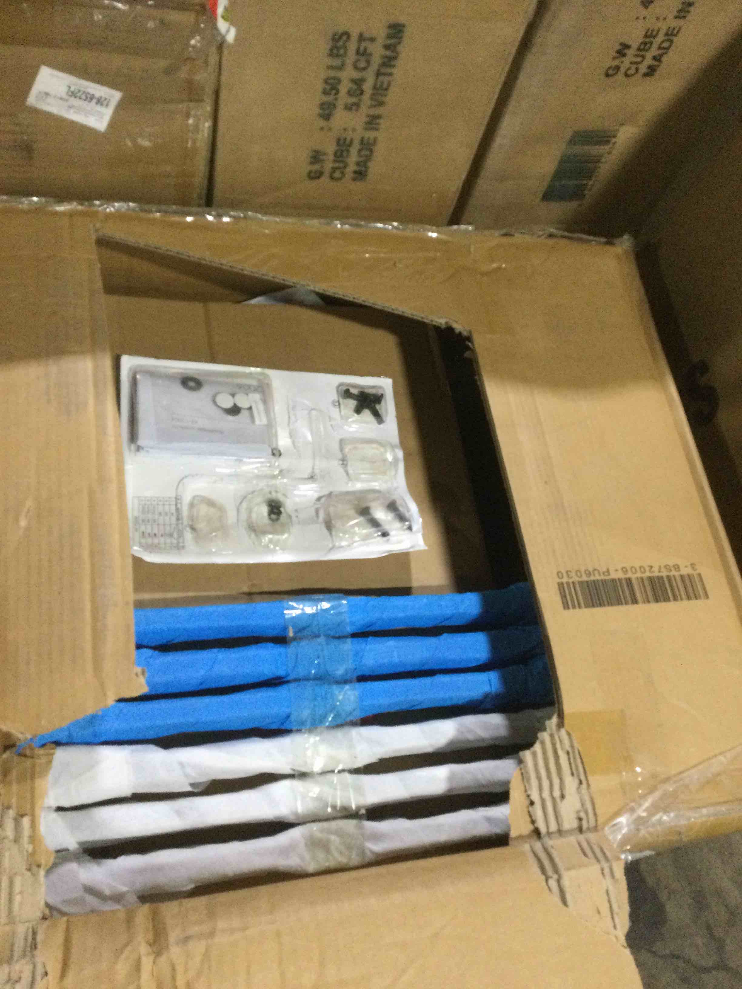 https://s3.amazonaws.com/lotting-images-prod/bidfta/PNK1384793_1737472170701.jpeg