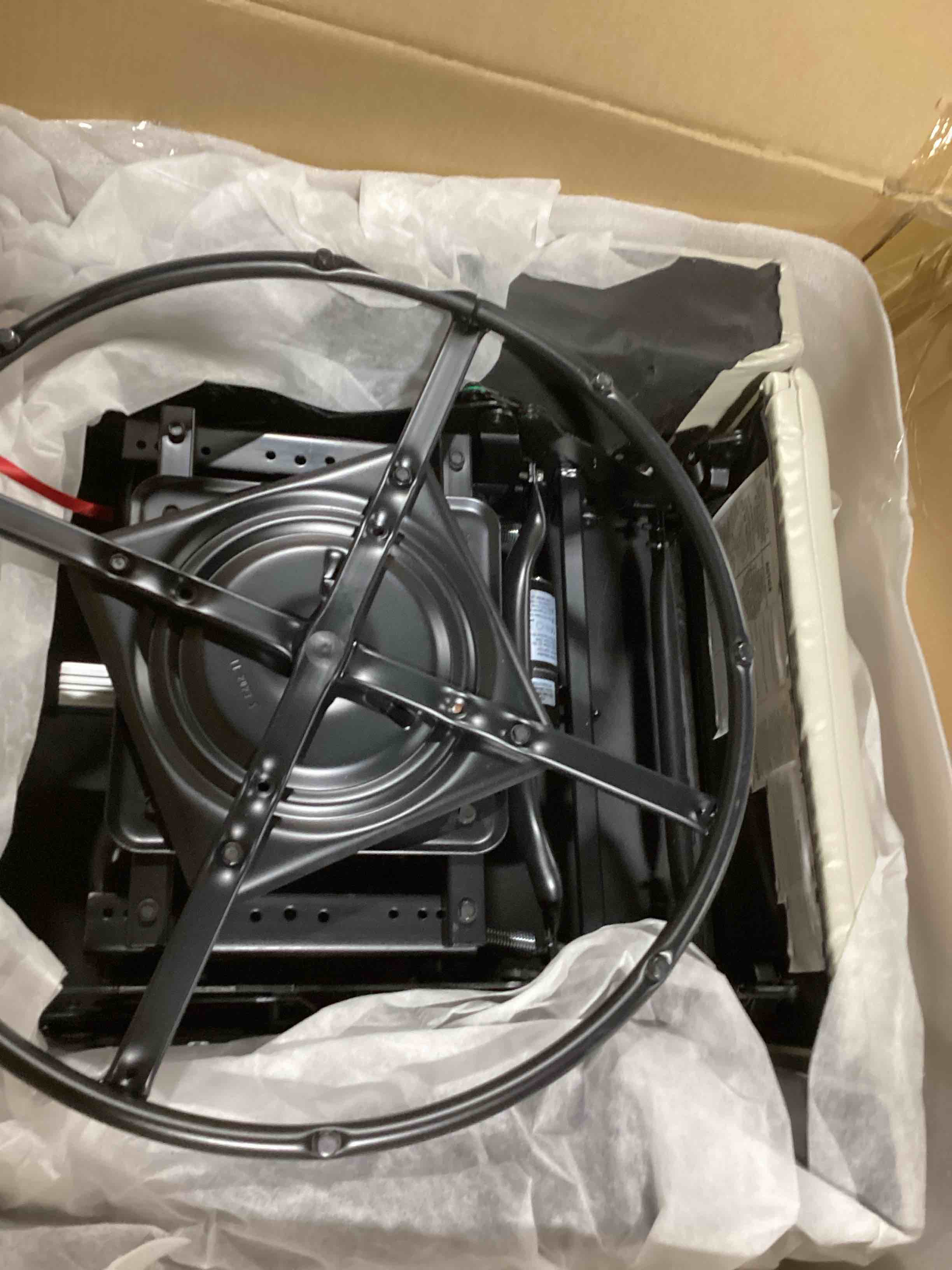 https://s3.amazonaws.com/lotting-images-prod/bidfta/PNK1385369_1739458810412.jpeg