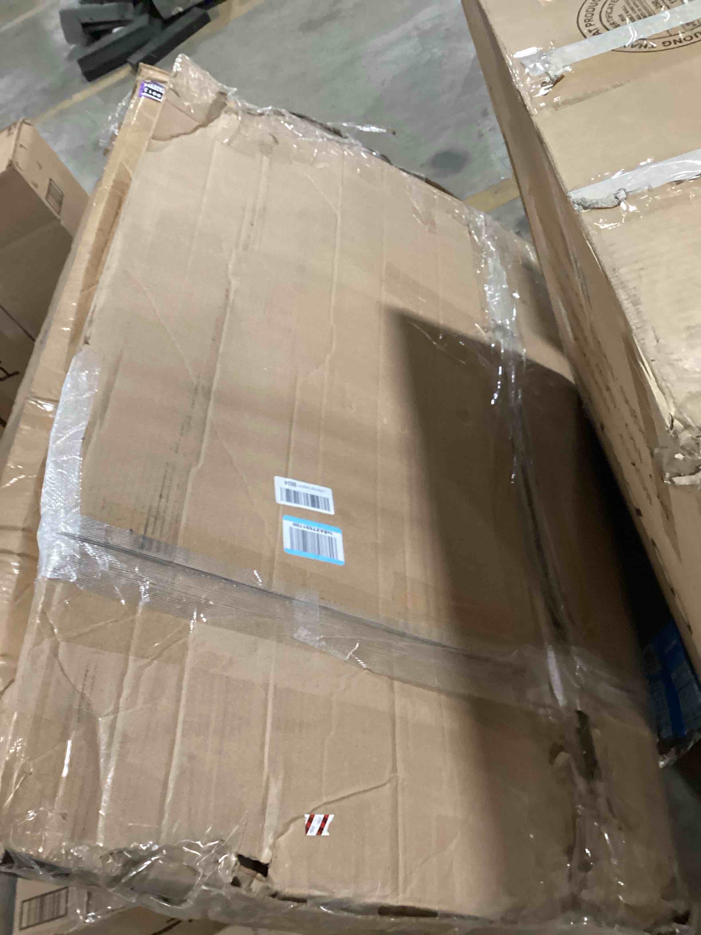 https://s3.amazonaws.com/lotting-images-prod/bidfta/PNK1385729_1743001512041.jpeg