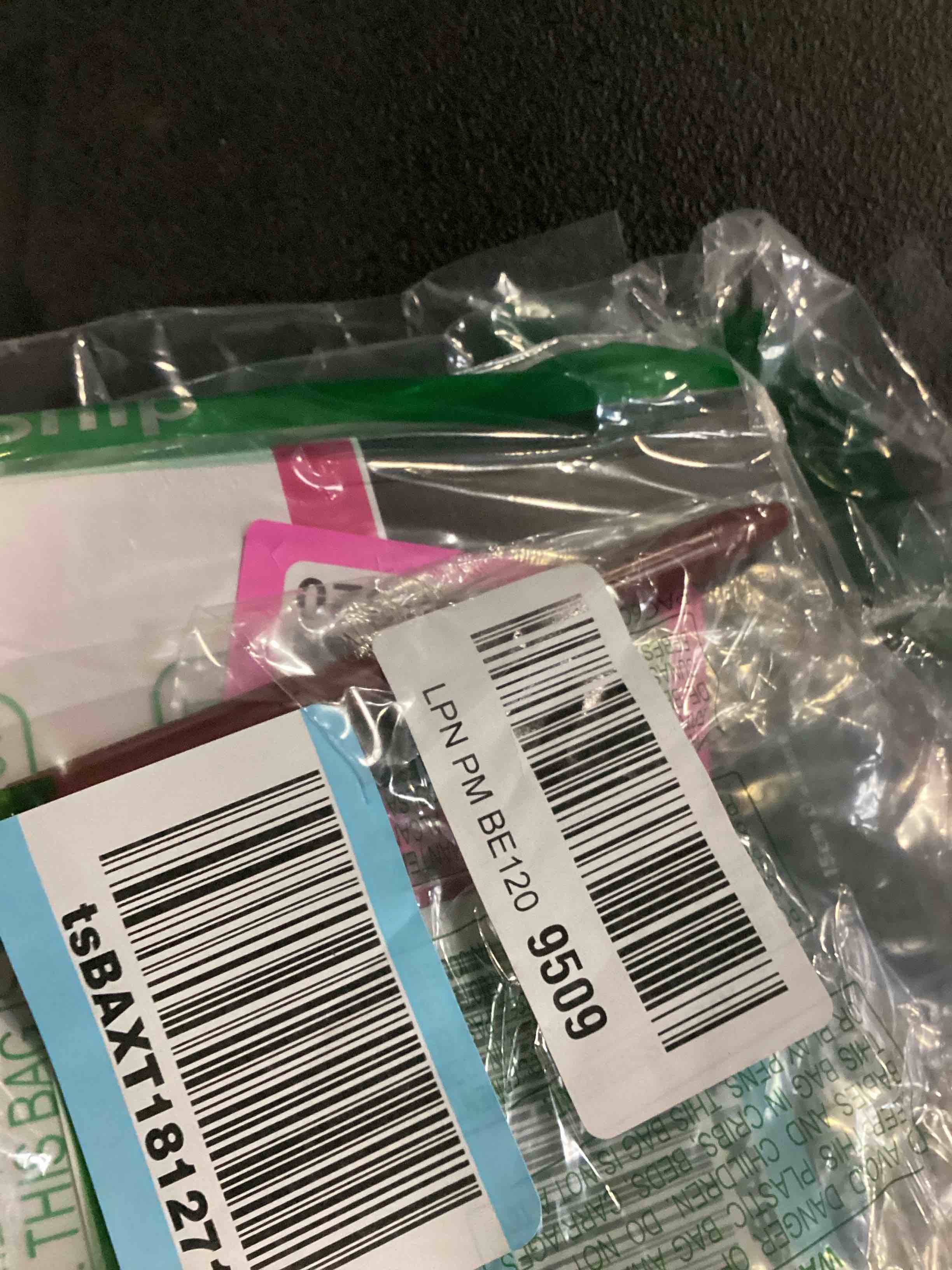 https://s3.amazonaws.com/lotting-images-prod/bidfta/PNK1388619_1731347583985.jpeg