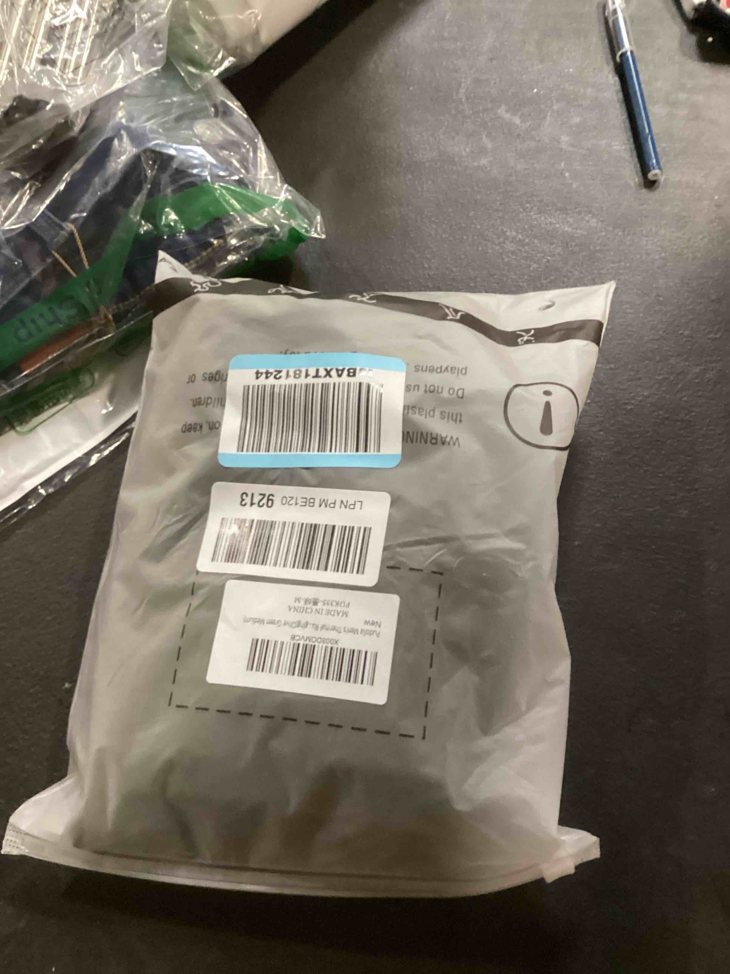 https://s3.amazonaws.com/lotting-images-prod/bidfta/PNK1388763_1731350794621.jpeg