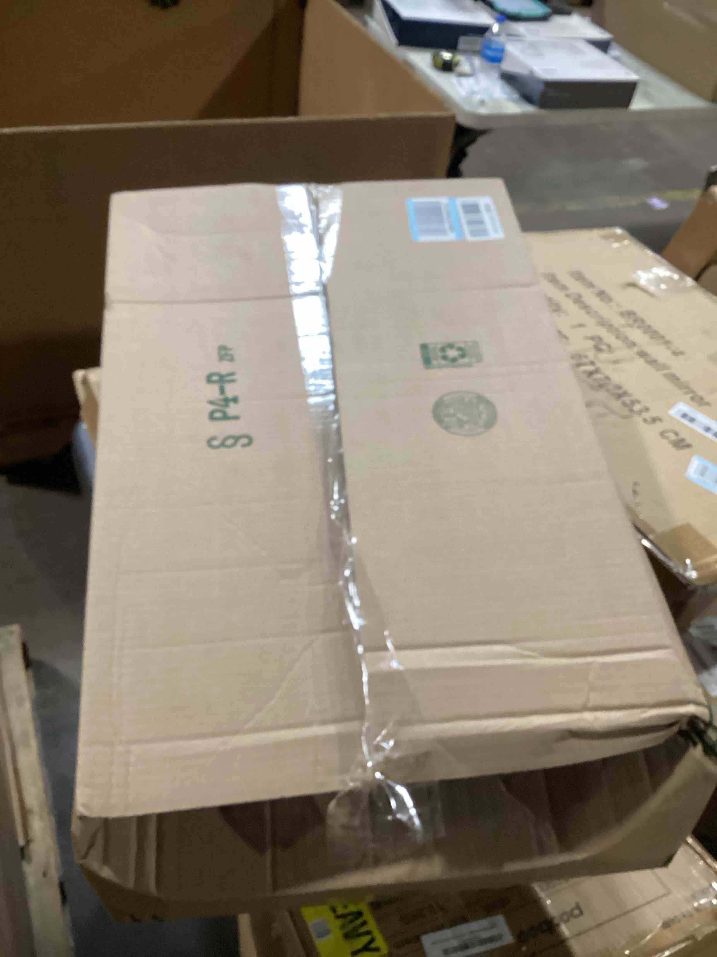 https://s3.amazonaws.com/lotting-images-prod/bidfta/PNK1389089_1731508076136.jpeg