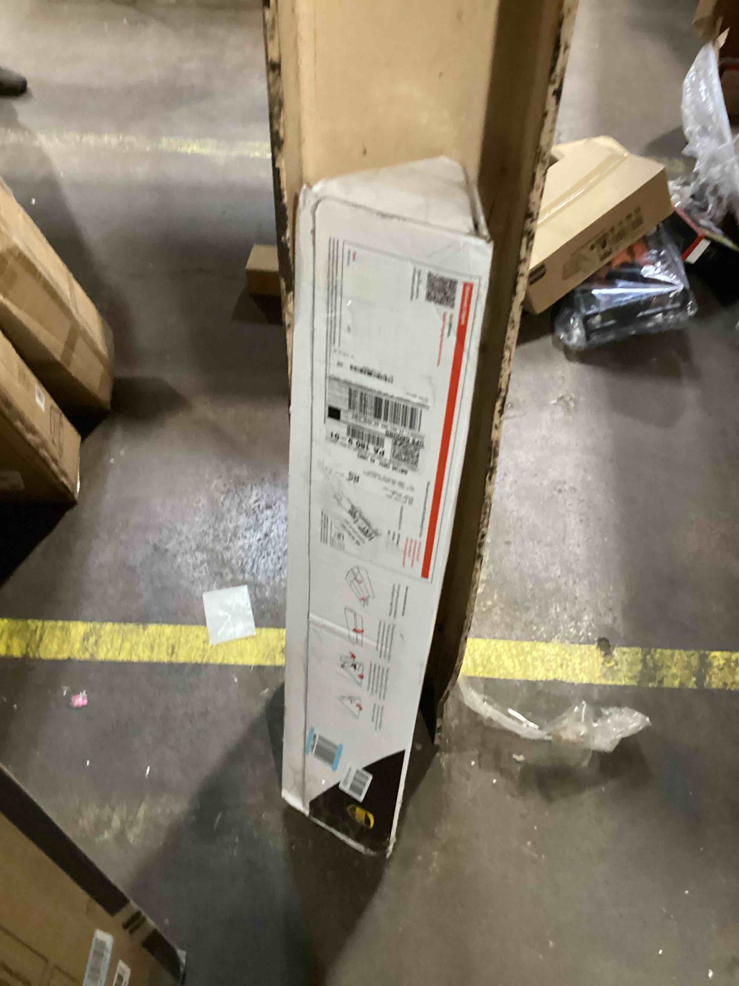 https://s3.amazonaws.com/lotting-images-prod/bidfta/PNK1389103_1731509001512.jpeg