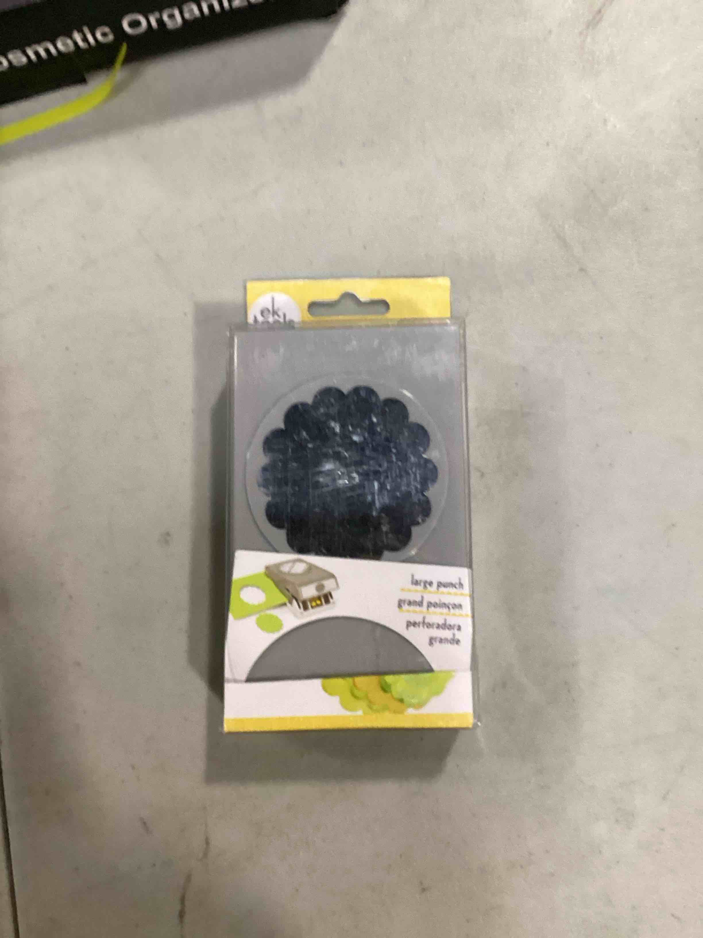 https://s3.amazonaws.com/lotting-images-prod/bidfta/PNK1390496_1731698396713.jpeg