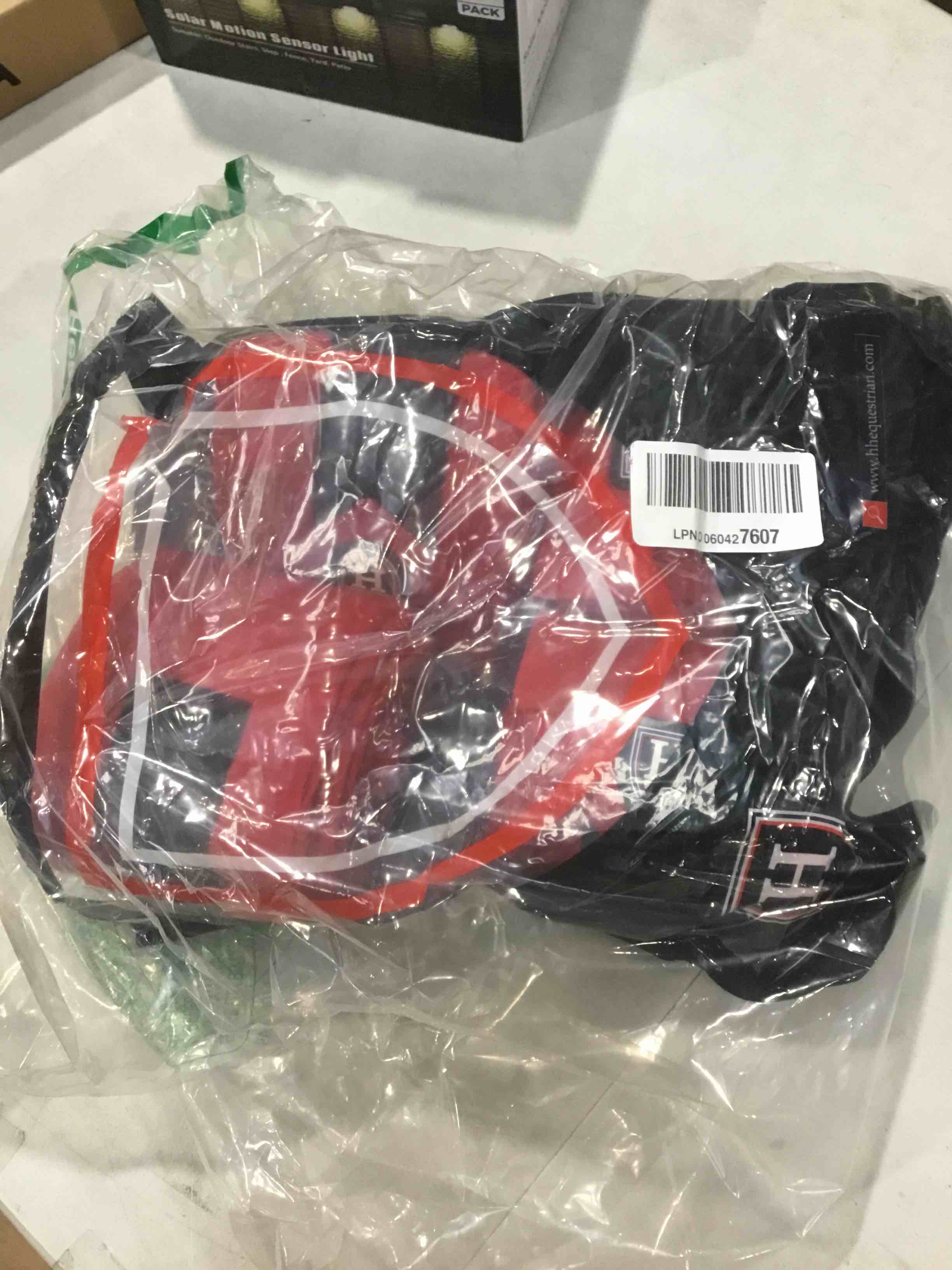 harrison howard equesrian horse leg covers wraps (4) red color