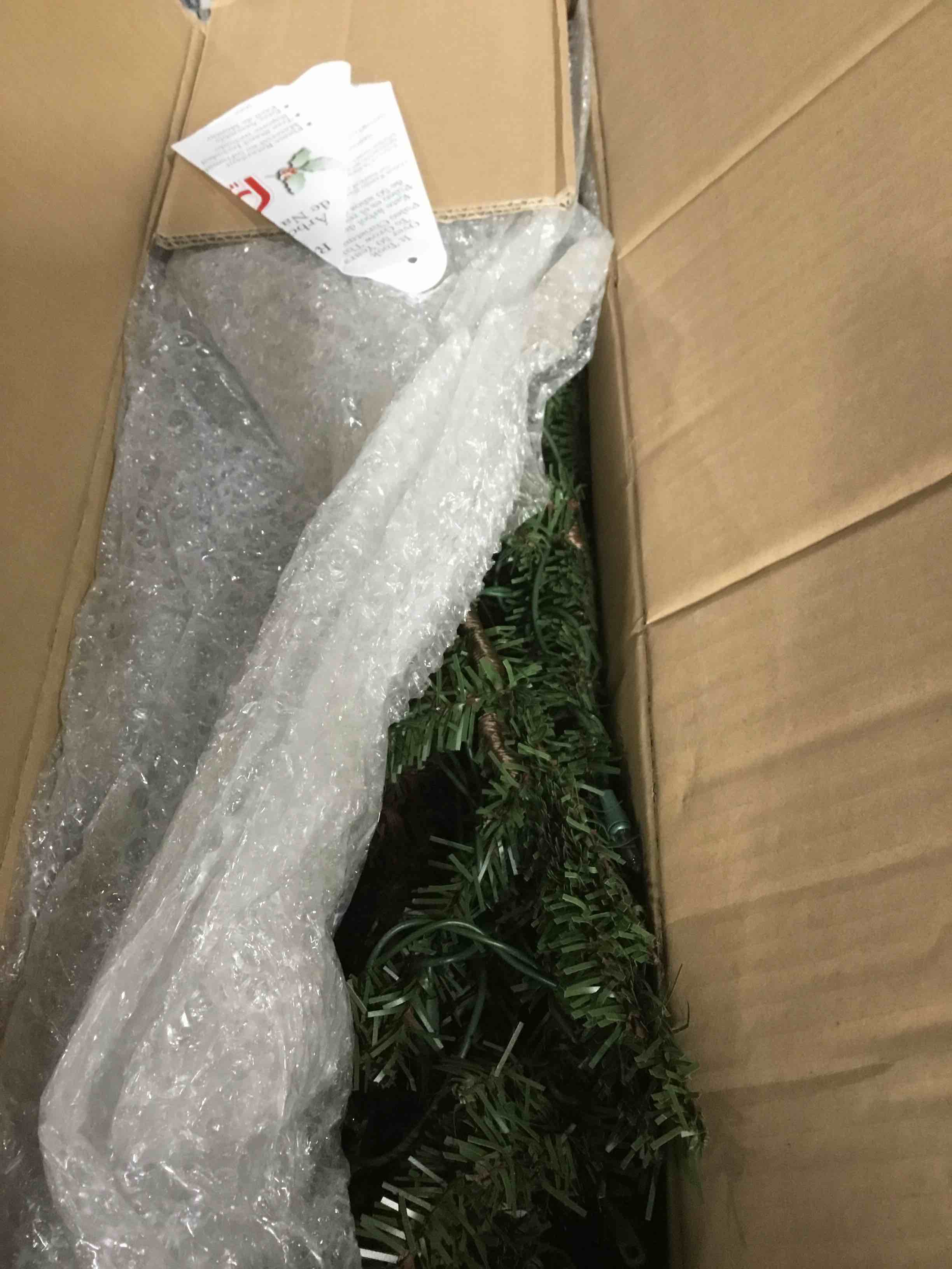 https://s3.amazonaws.com/lotting-images-prod/bidfta/PNK1393298_1733418233266.jpeg