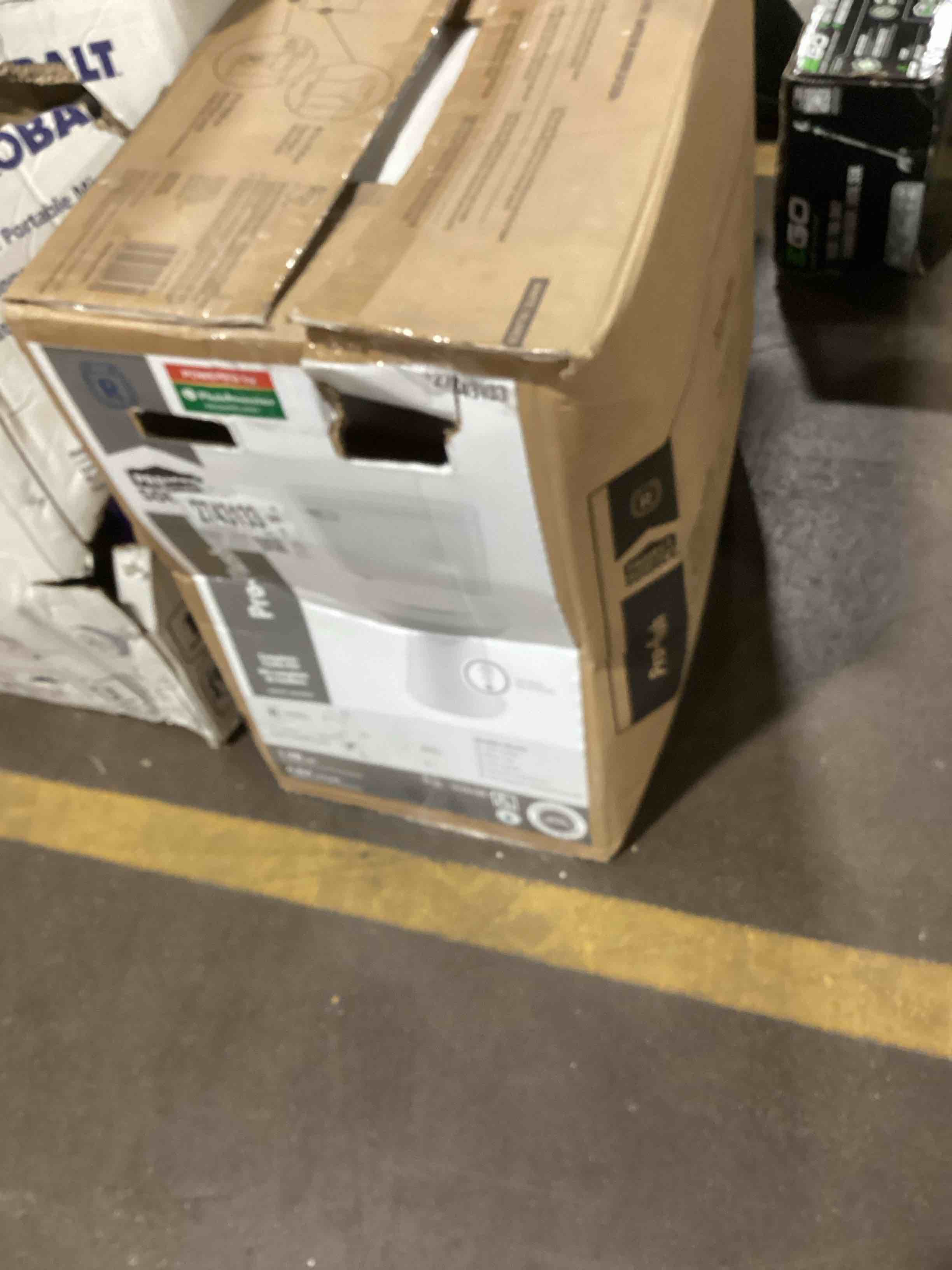 https://s3.amazonaws.com/lotting-images-prod/bidfta/PNK1393358_1733498255492.jpeg
