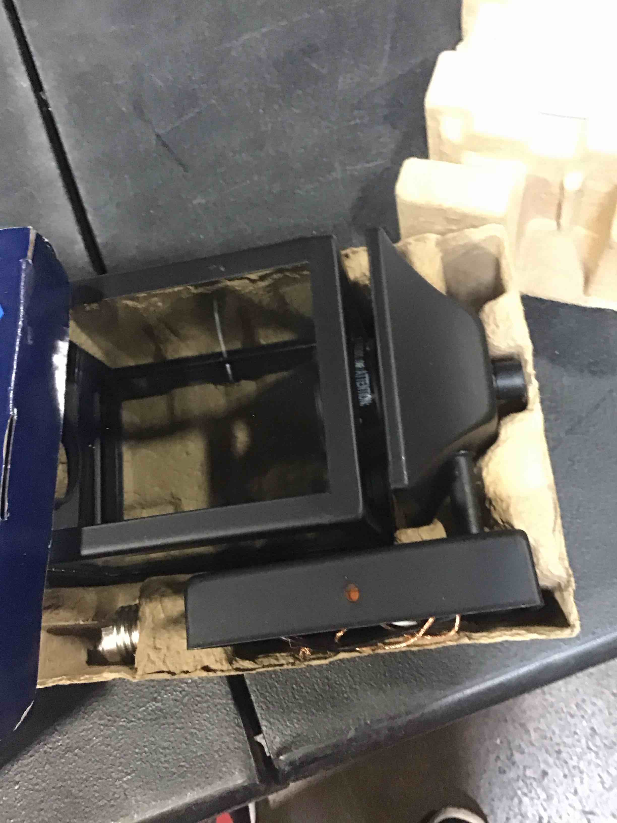 https://s3.amazonaws.com/lotting-images-prod/bidfta/PNK1394892_1736360337686.jpeg