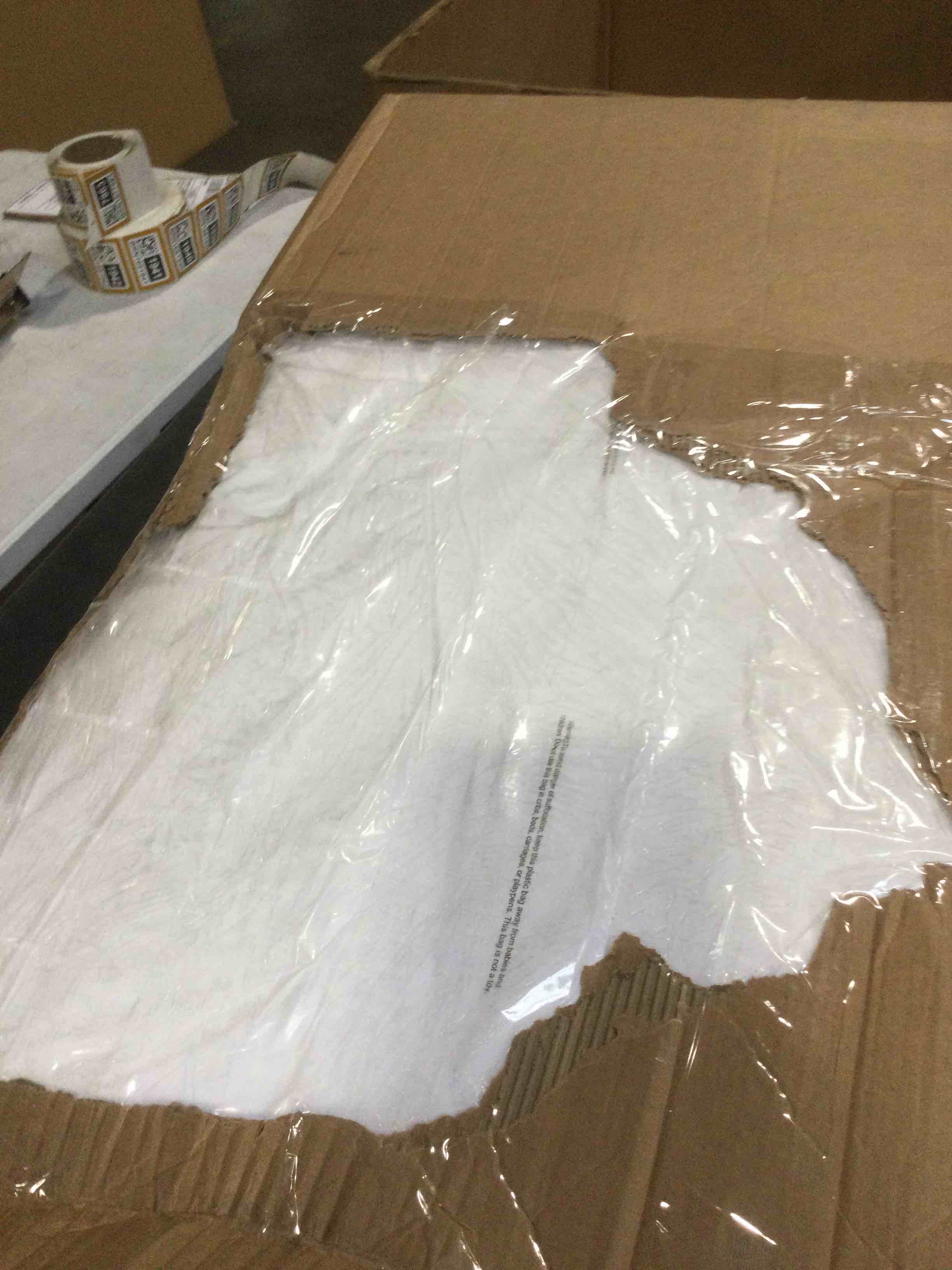 https://s3.amazonaws.com/lotting-images-prod/bidfta/PNK1395361_1736953370953.jpeg