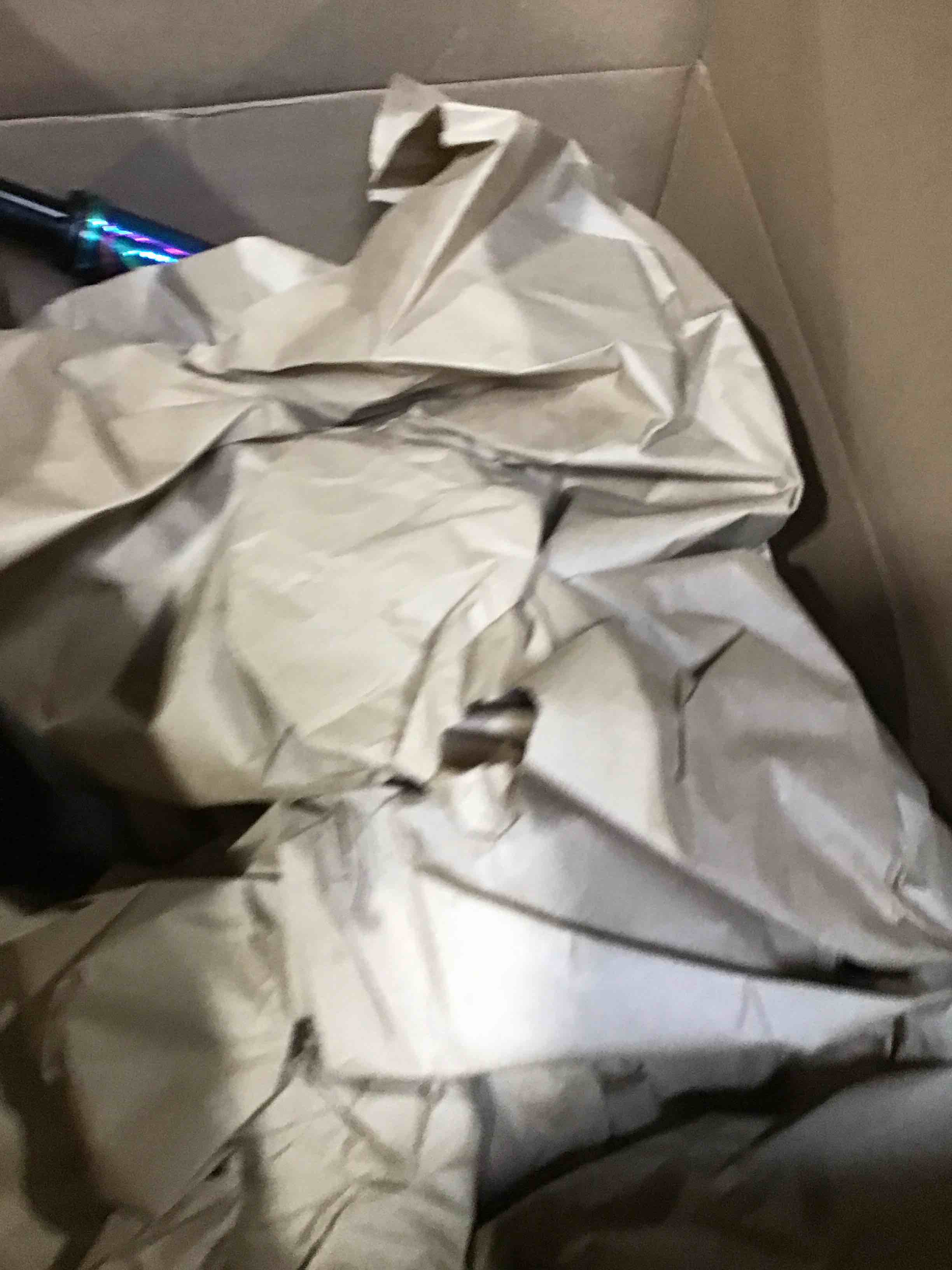 https://s3.amazonaws.com/lotting-images-prod/bidfta/PNK1395513_1737048962111.jpeg