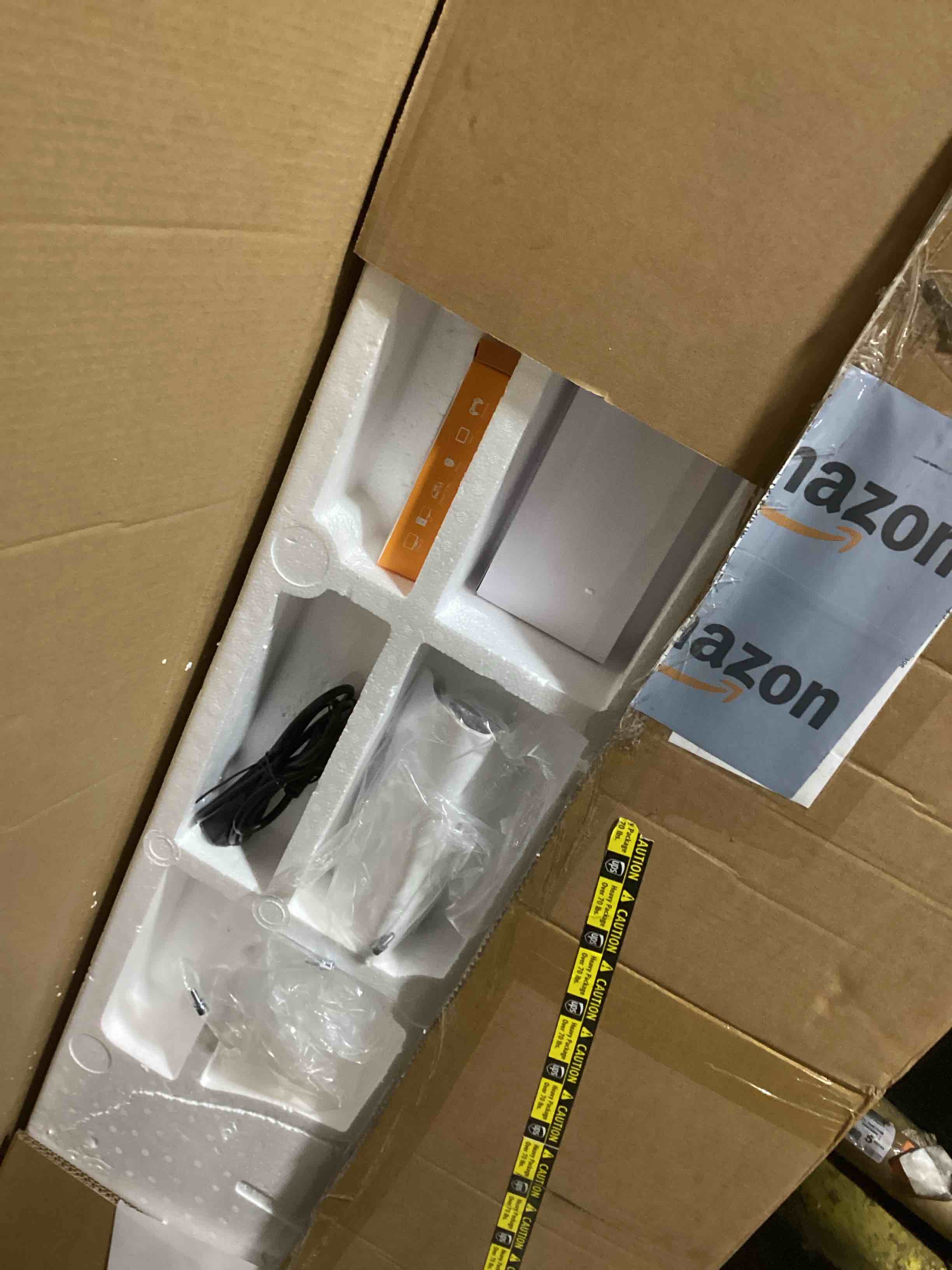 https://s3.amazonaws.com/lotting-images-prod/bidfta/PNK1398327_1734371079385.jpeg