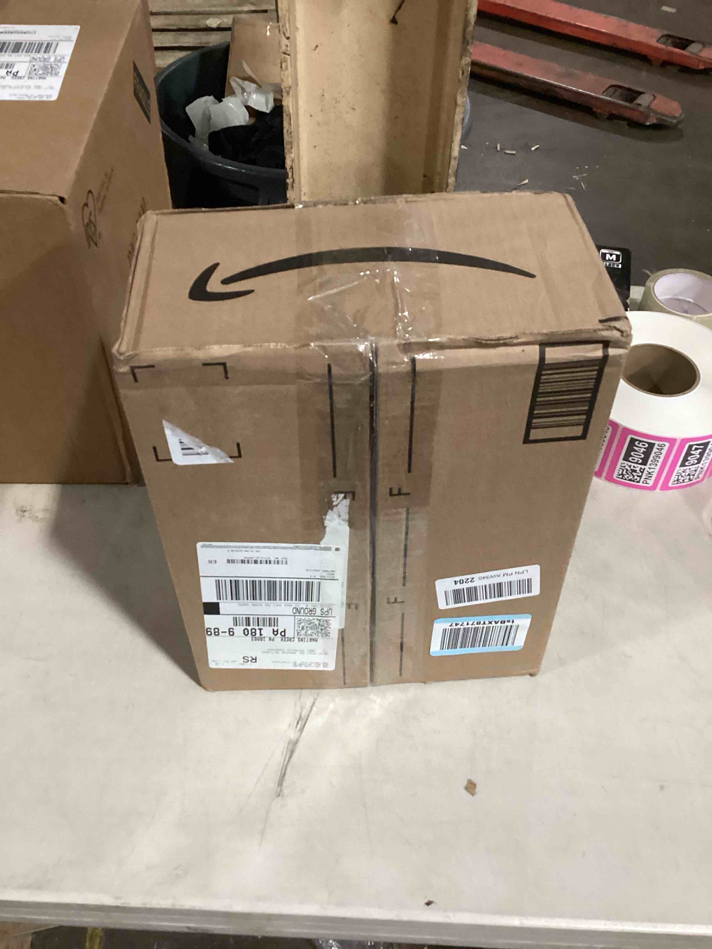 https://s3.amazonaws.com/lotting-images-prod/bidfta/PNK1399010_1733151802742.jpeg