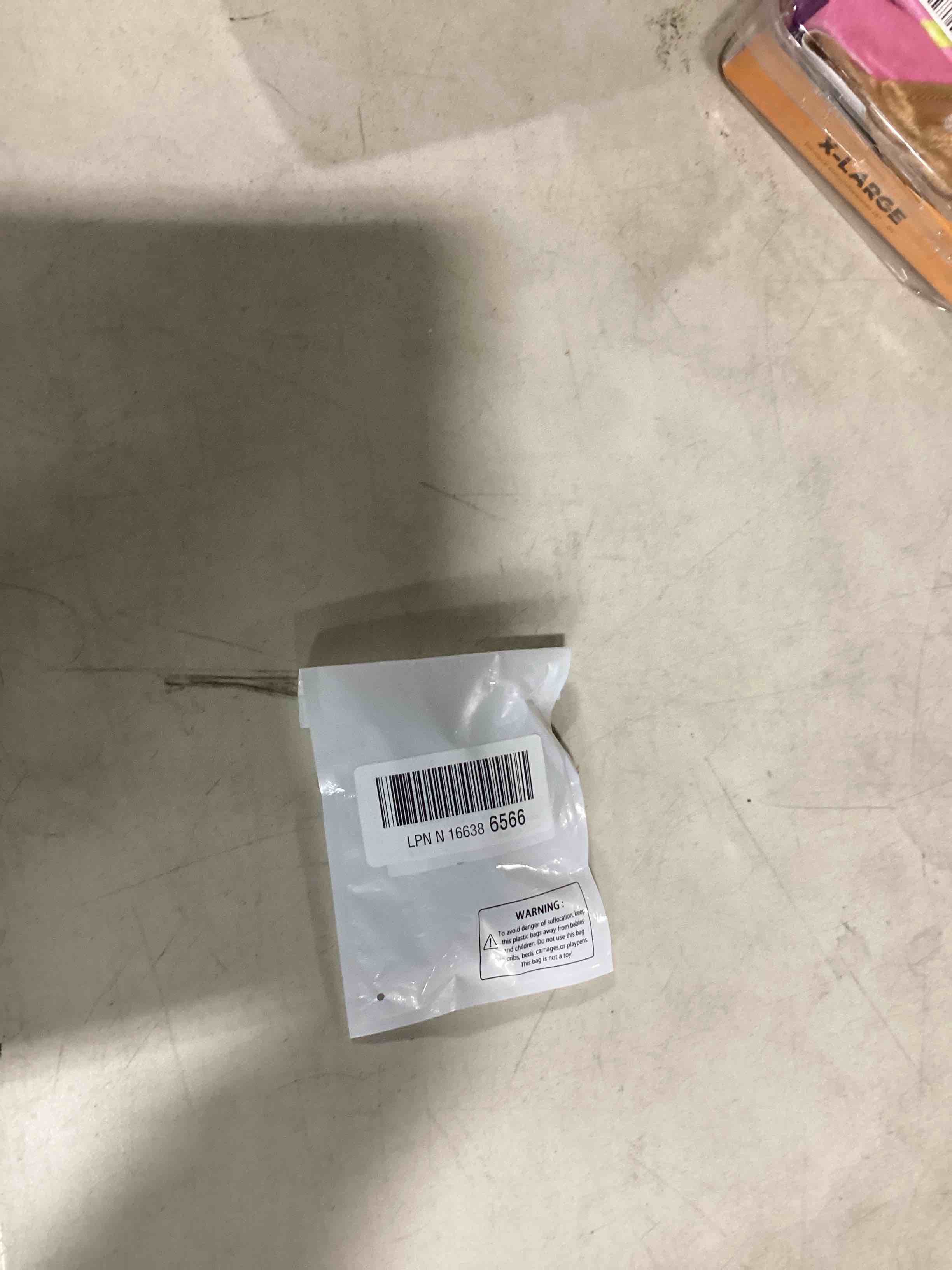 https://s3.amazonaws.com/lotting-images-prod/bidfta/PNK1399038_1733154083233.jpeg