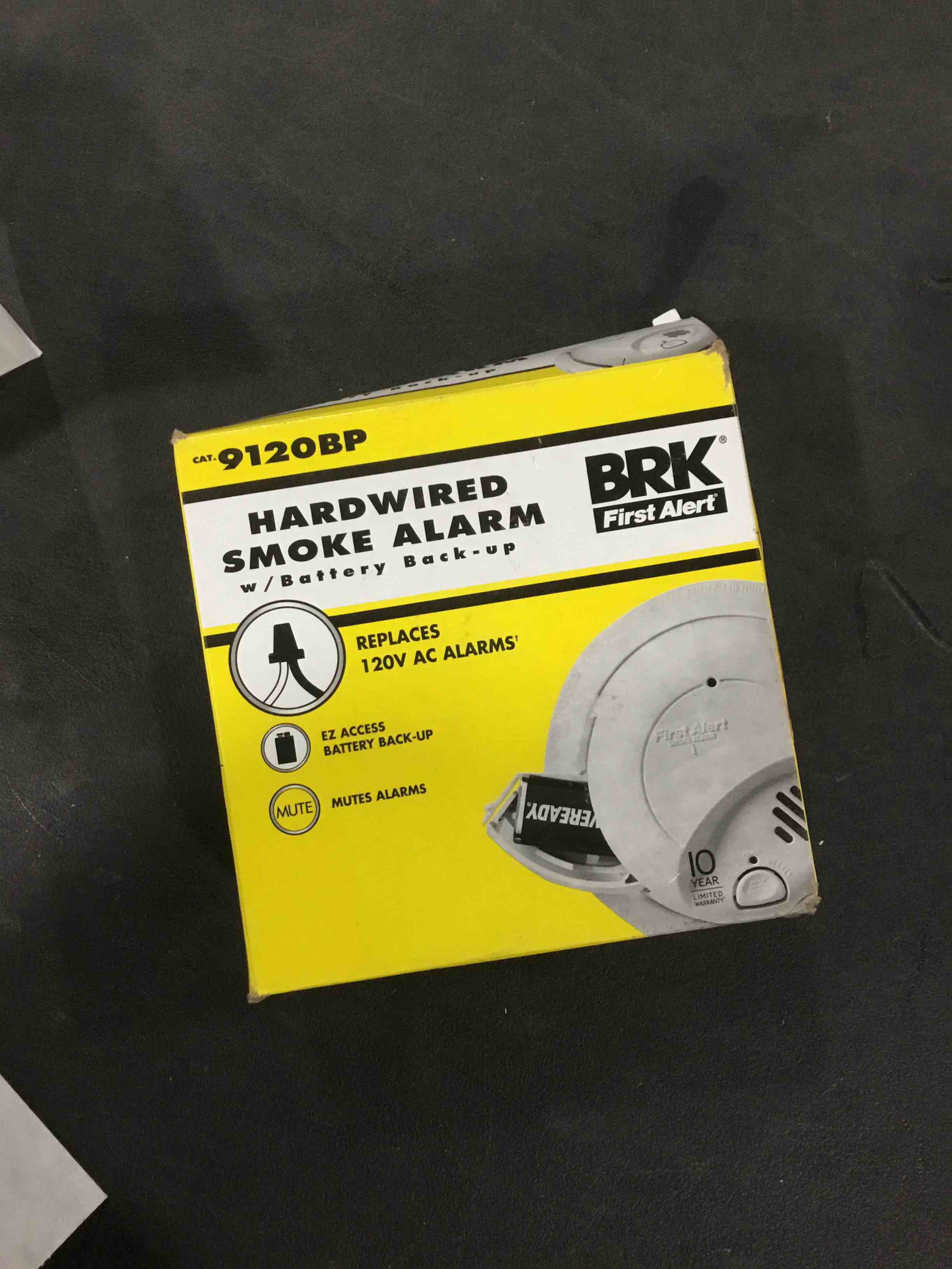 BRK first alert hard wired smoke alarm w/battery backup