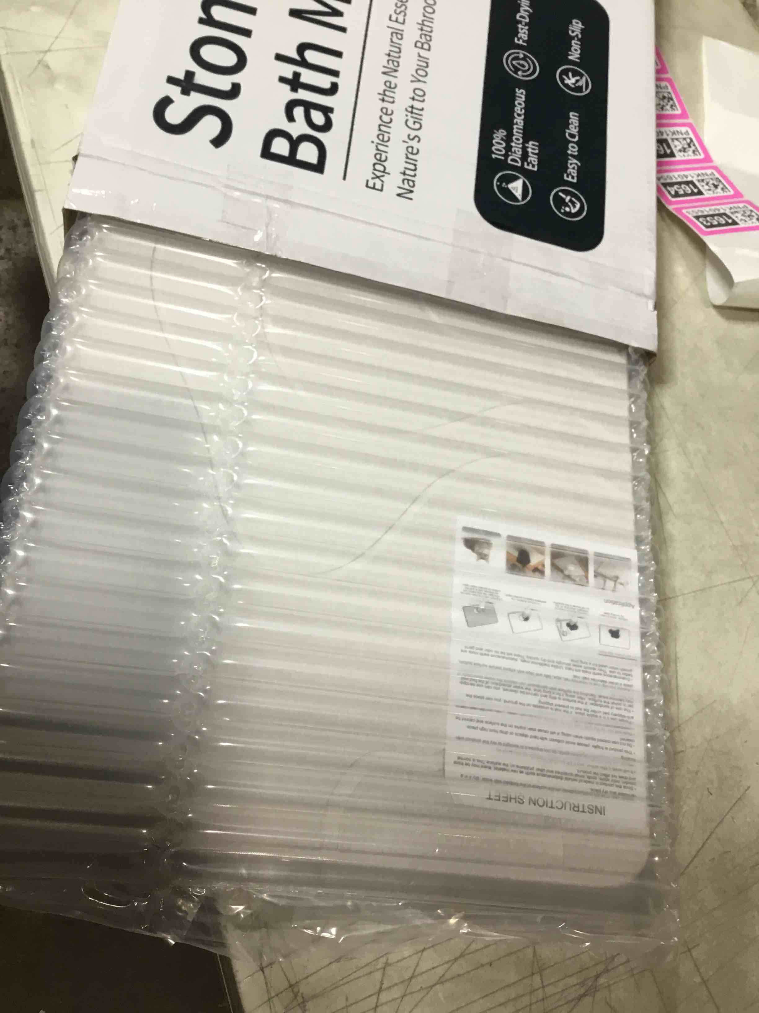 https://s3.amazonaws.com/lotting-images-prod/bidfta/PNK1401653_1738170152417.jpeg