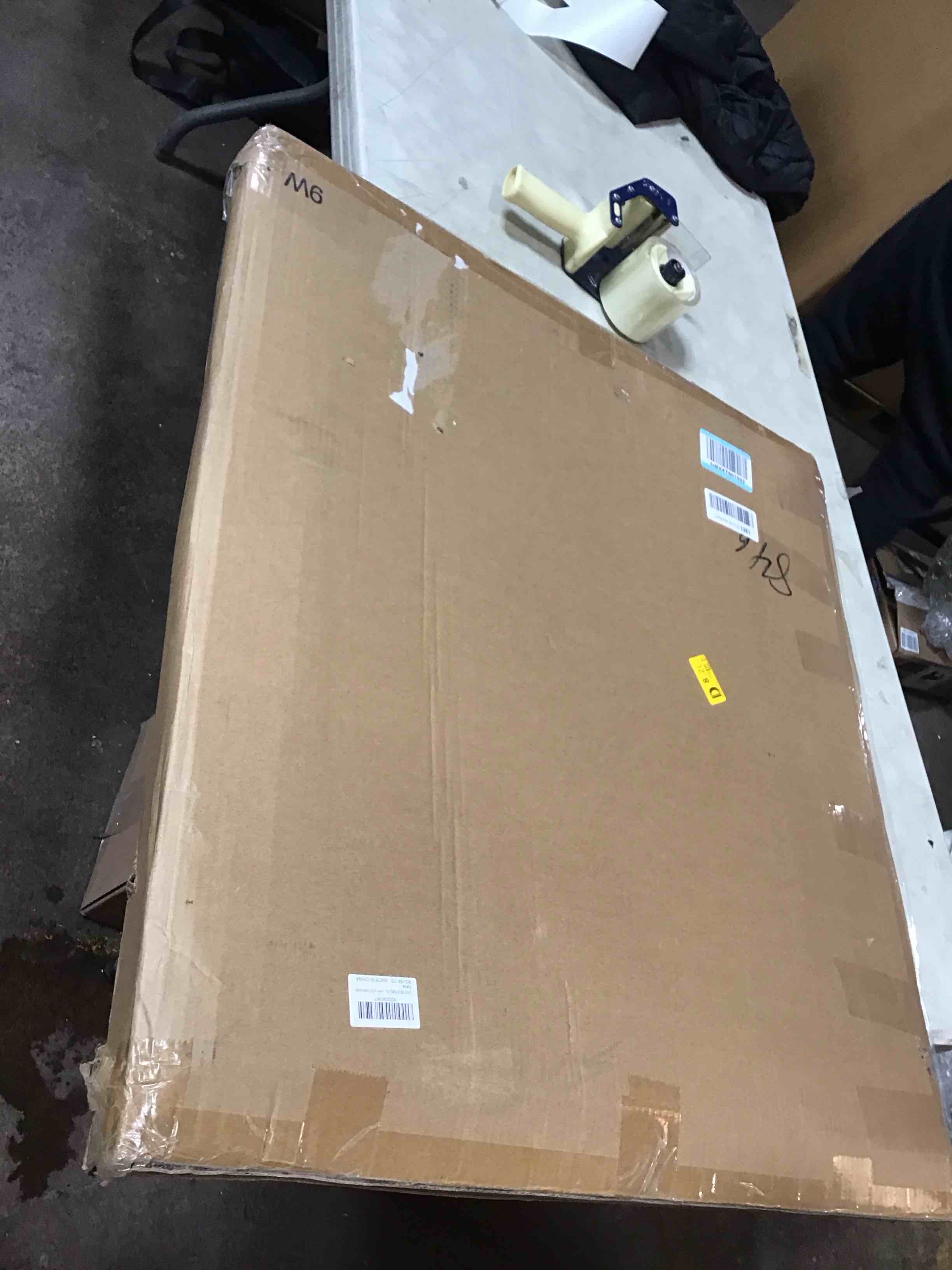 https://s3.amazonaws.com/lotting-images-prod/bidfta/PNK1401678_1738174506160.jpeg