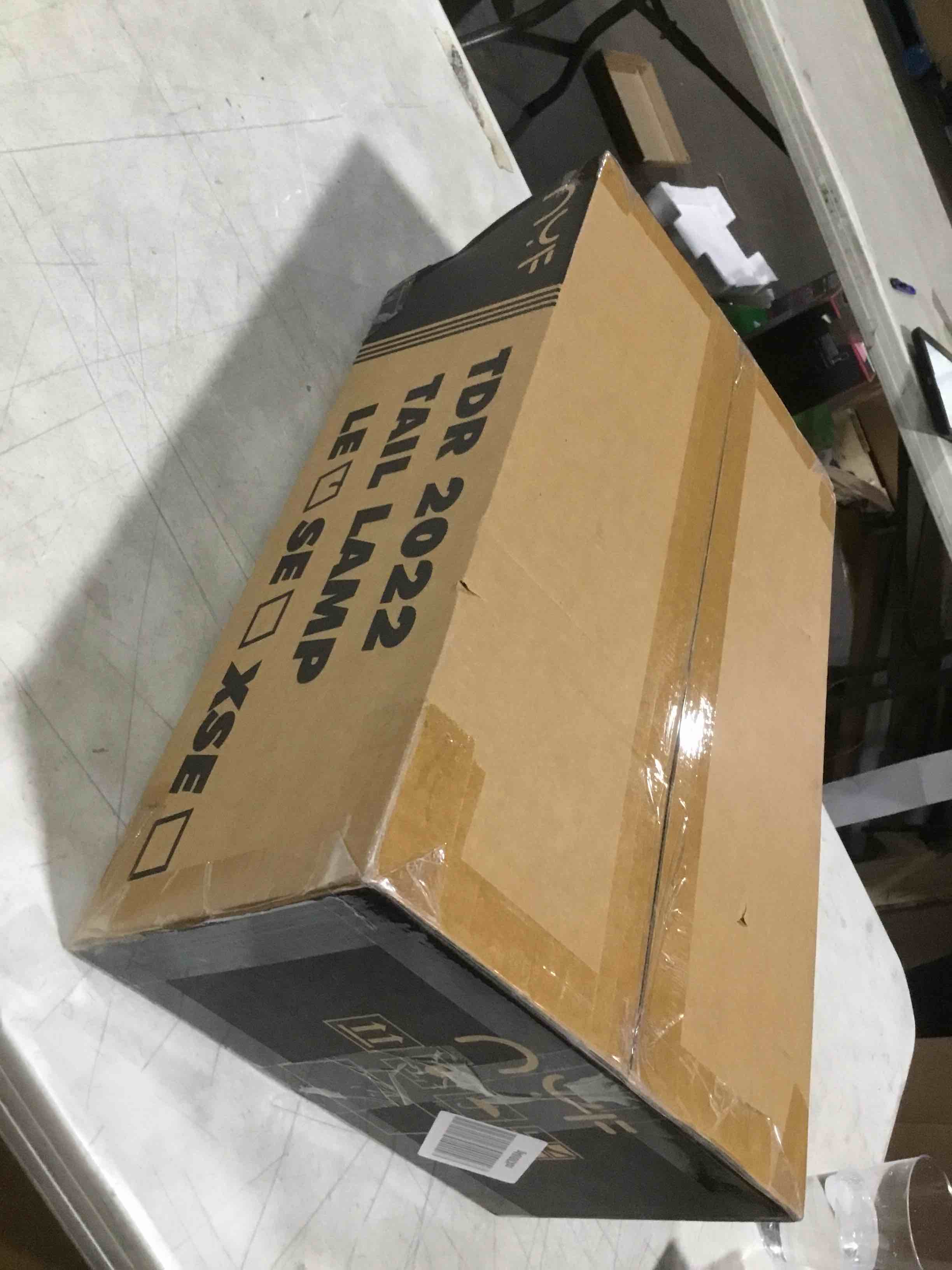 https://s3.amazonaws.com/lotting-images-prod/bidfta/PNK1401859_1738330244768.jpeg
