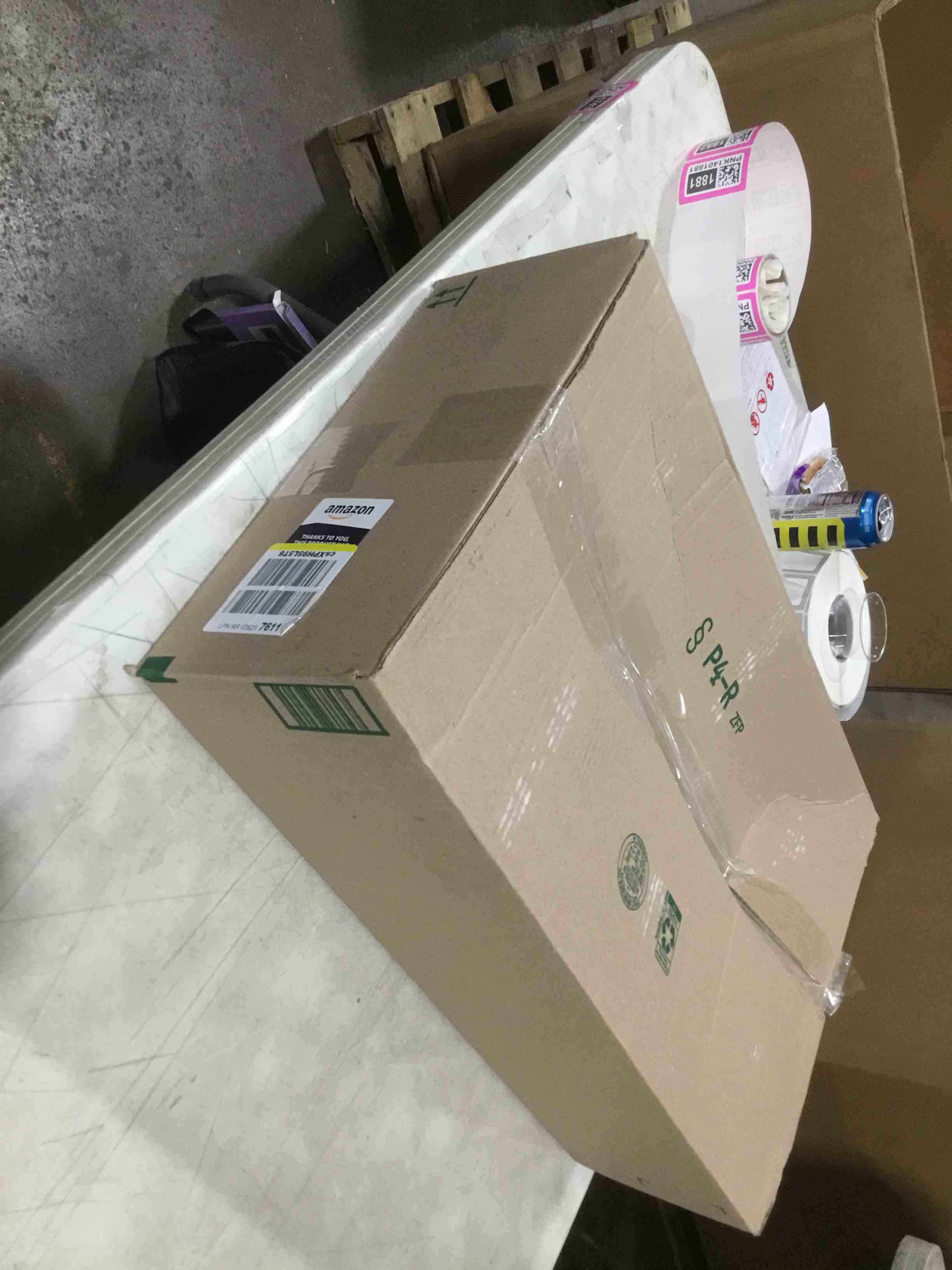 https://s3.amazonaws.com/lotting-images-prod/bidfta/PNK1401881_1738335576394.jpeg