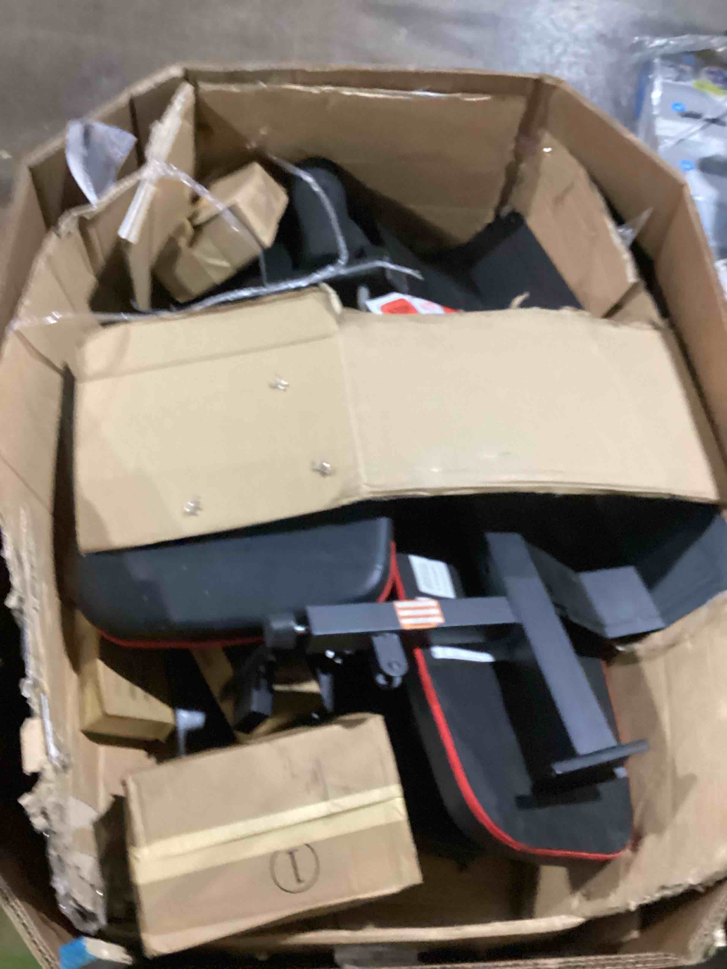 https://s3.amazonaws.com/lotting-images-prod/bidfta/PNK1402386_1734375791788.jpeg