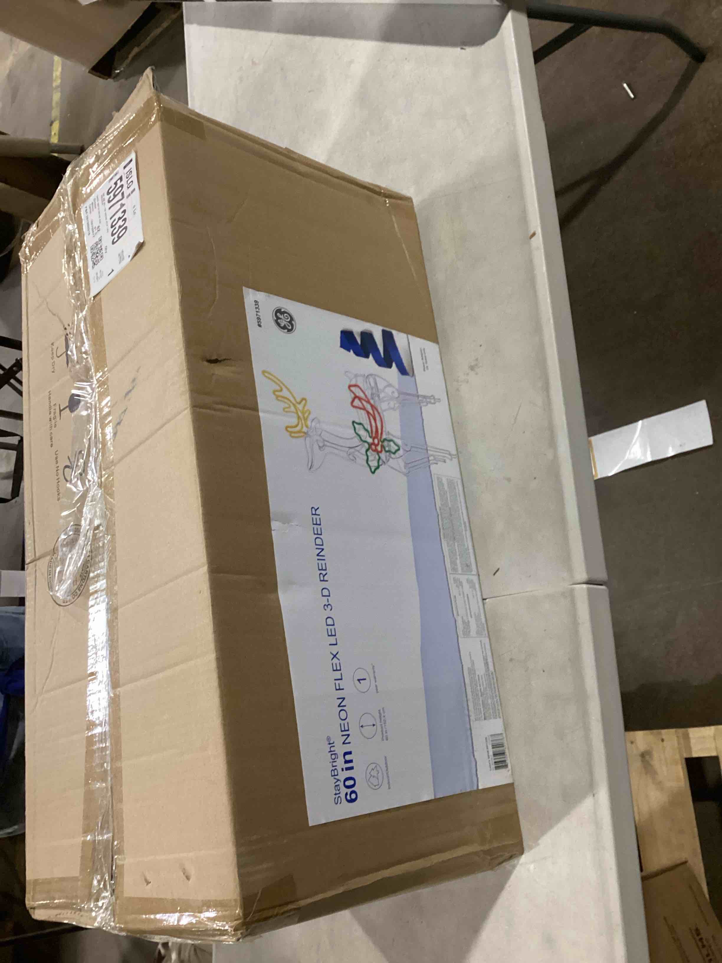 https://s3.amazonaws.com/lotting-images-prod/bidfta/PNK1403833_1736276403621.jpeg