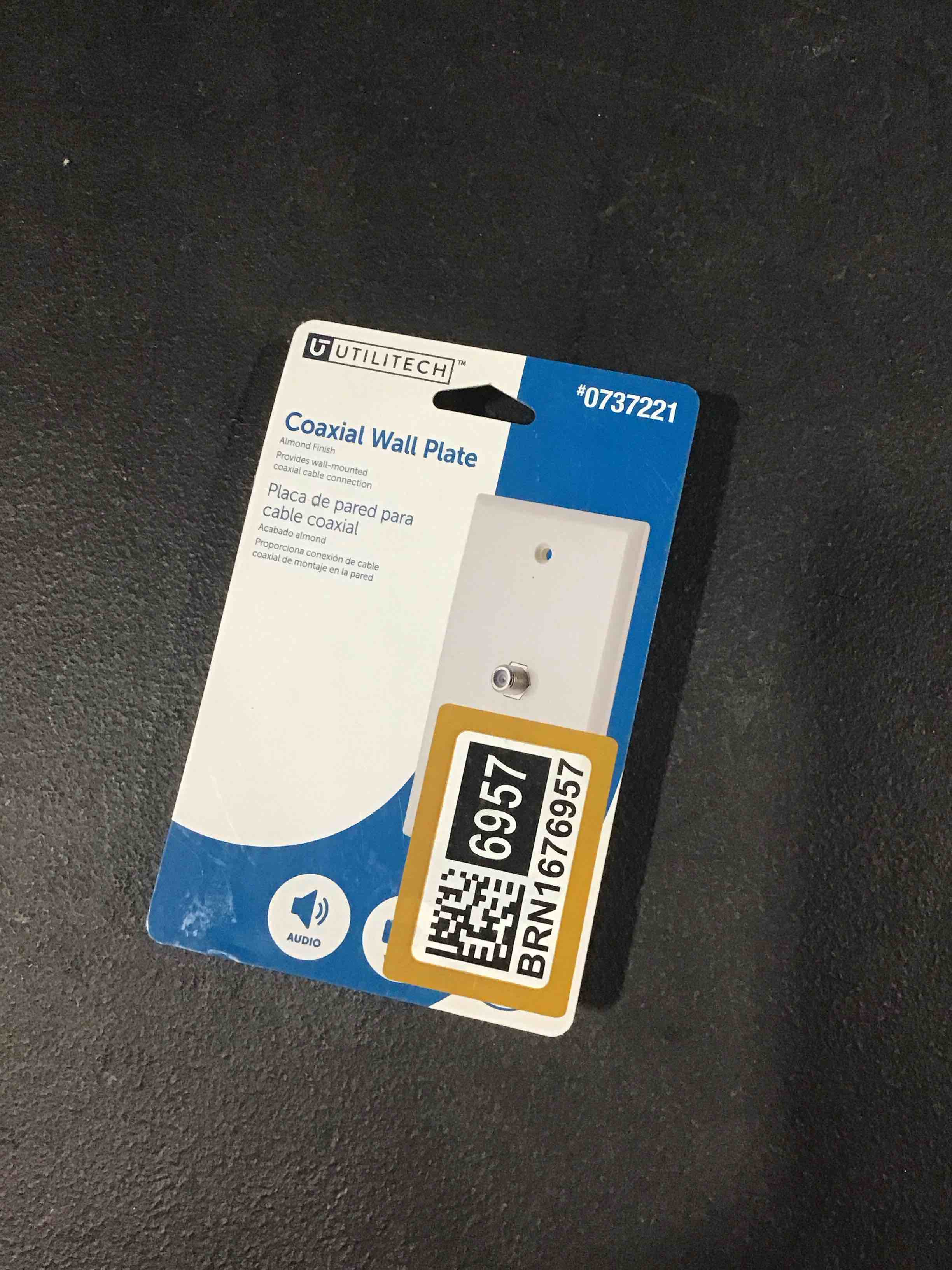 https://s3.amazonaws.com/lotting-images-prod/bidfta/PNK1403850_1736341309767.jpeg