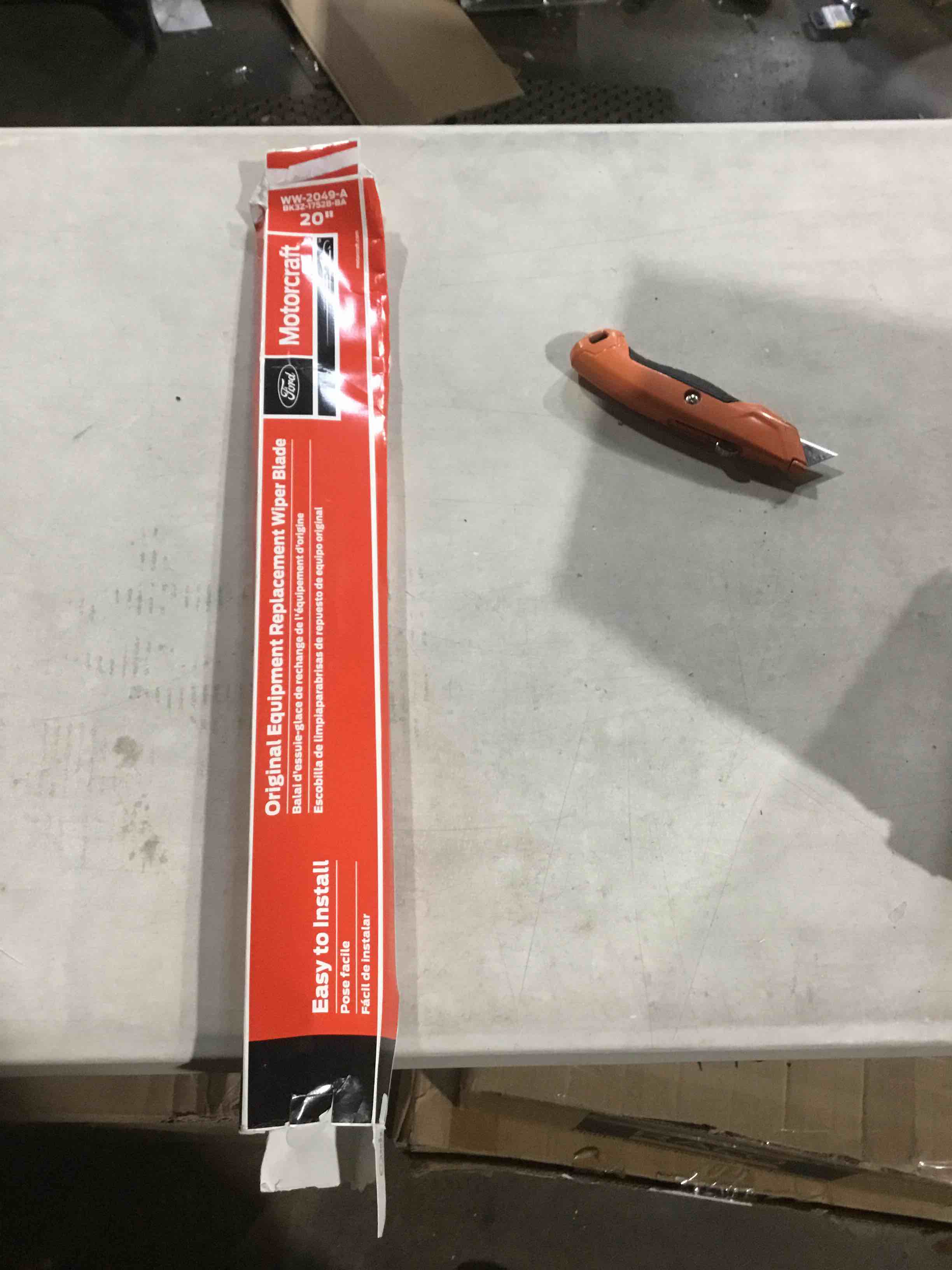 Ford Motorcraft Original Equipment Replacement Wiper Blade 20 Standard Blade. Motorcraft windshield wiper blades are right for any kind of weather, helping to provide improved visibility mile after mile.