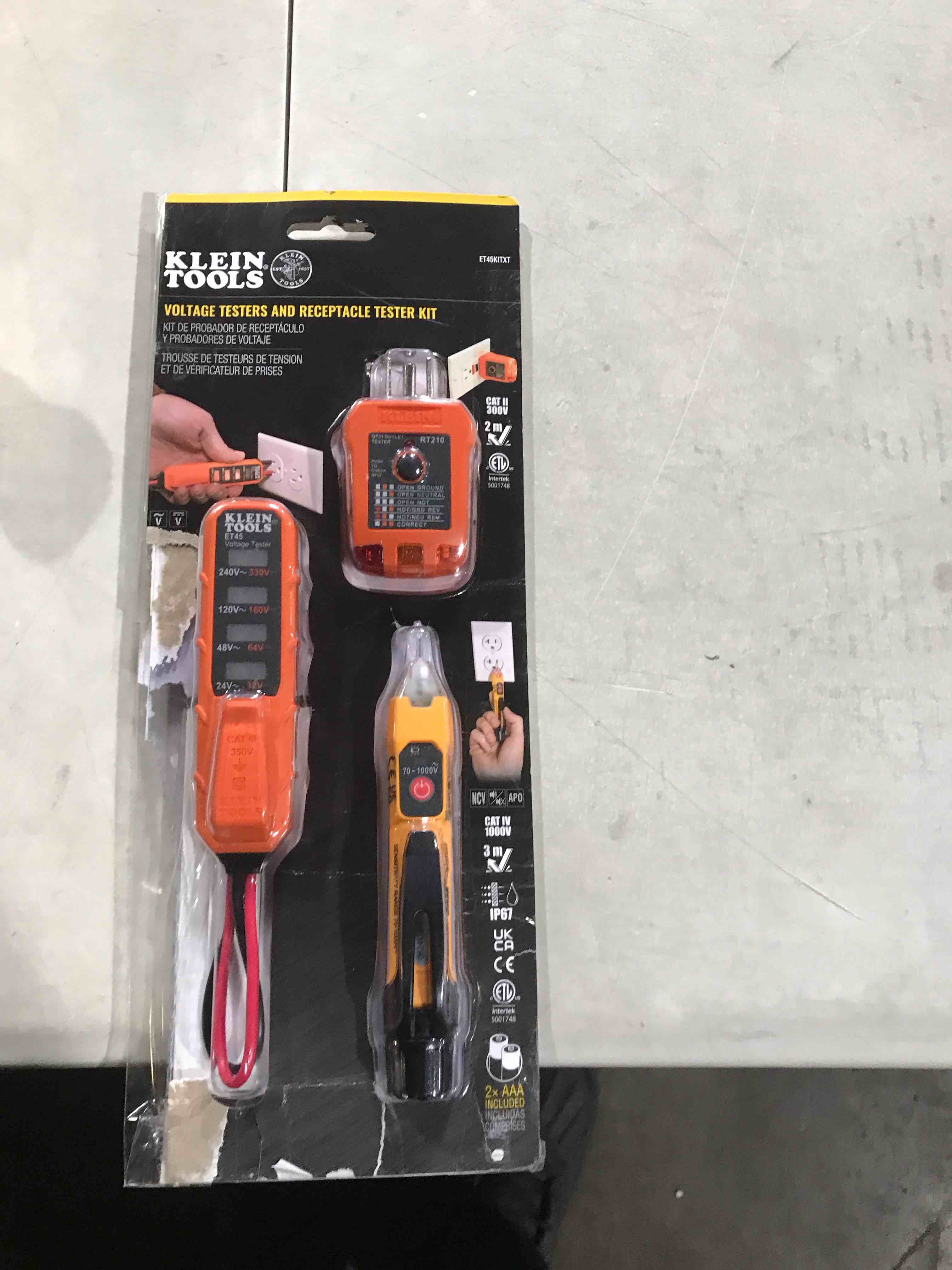 Klein tools Voltage Testers and Recptacle tester kit Klein Tools 80097 Beginner Tester Kit with GFCI Outlet and Receptacle Tester, Electronic Voltage Tester, Non-Contact Voltage Tester, 3-Piece