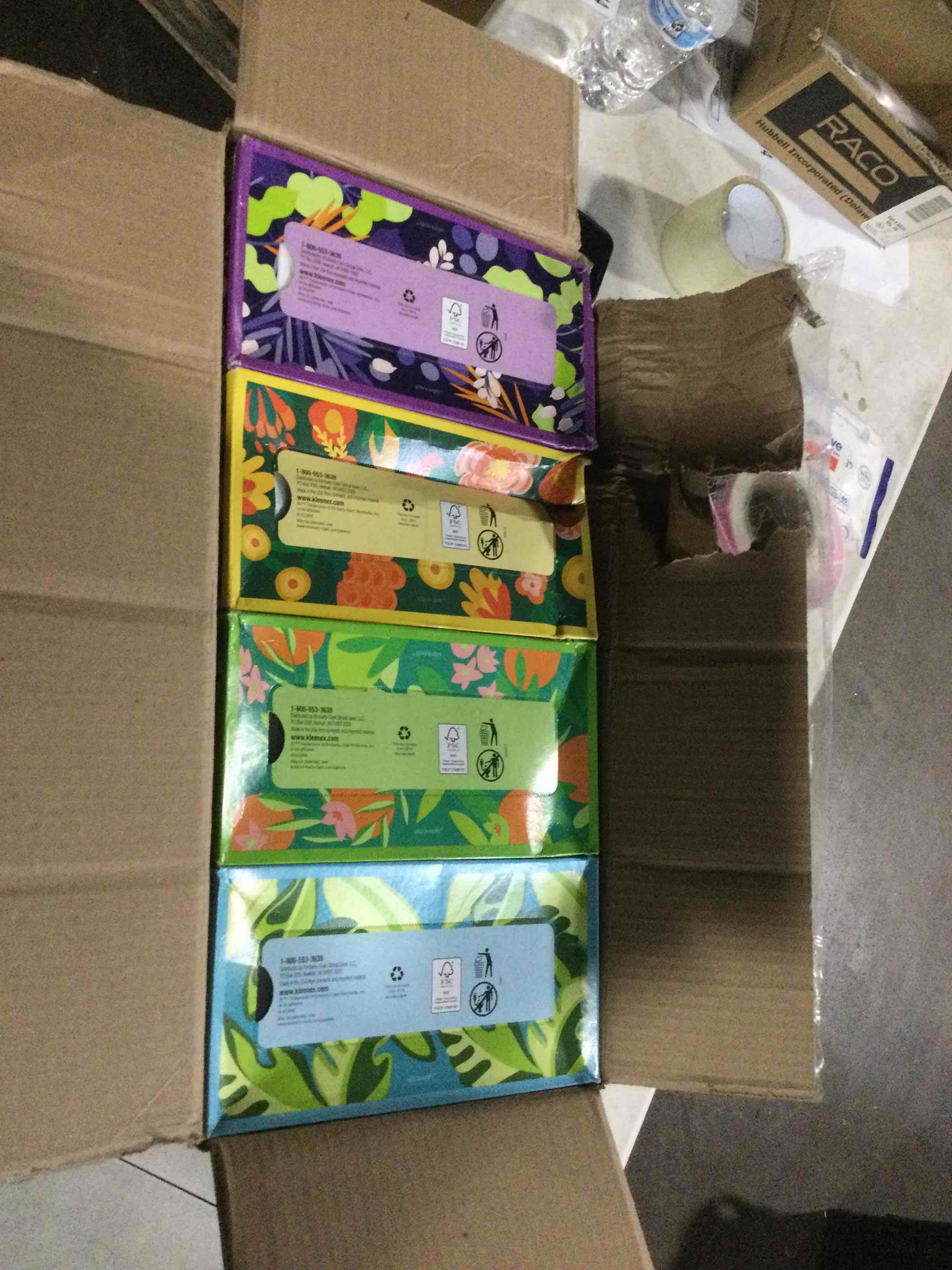 https://s3.amazonaws.com/lotting-images-prod/bidfta/PNK1404334_1736971208139.jpeg