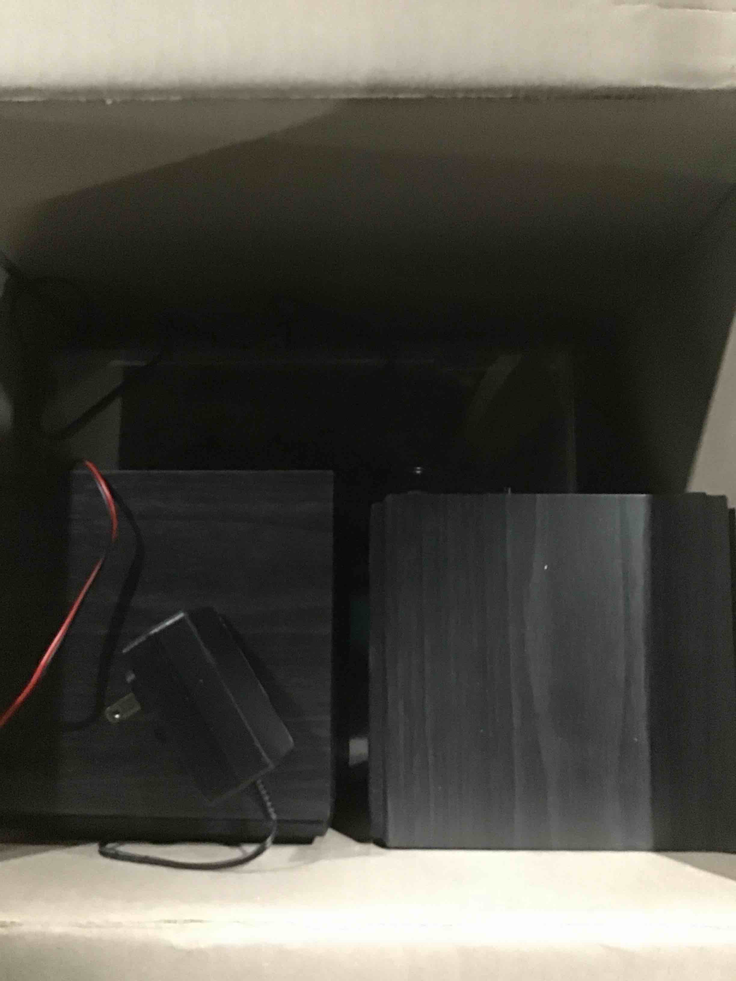 https://s3.amazonaws.com/lotting-images-prod/bidfta/PNK1404896_1738153376426.jpeg