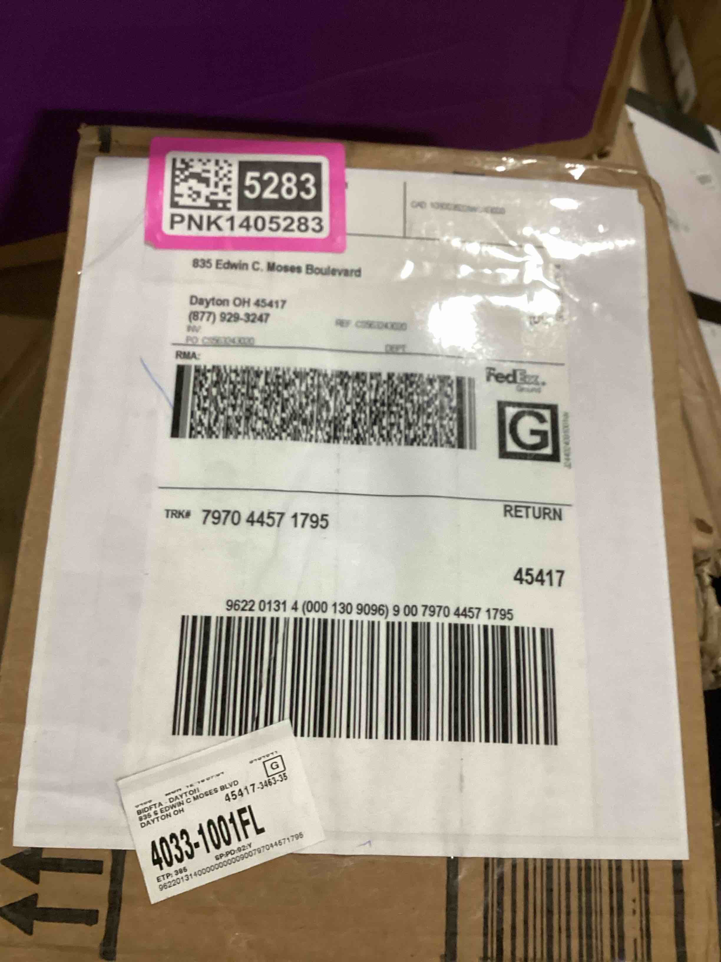 https://s3.amazonaws.com/lotting-images-prod/bidfta/PNK1405283_1734715758152.jpeg