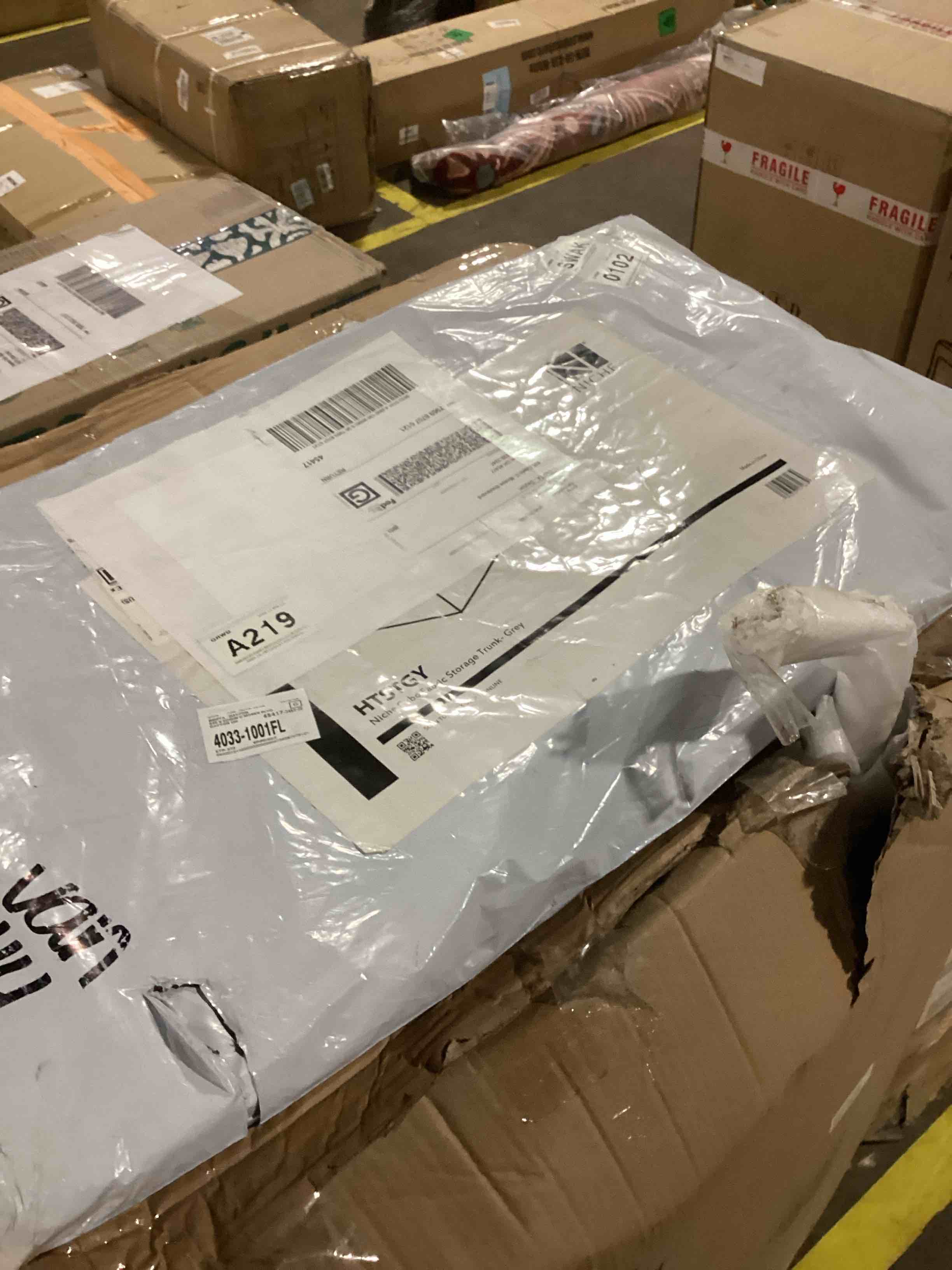 https://s3.amazonaws.com/lotting-images-prod/bidfta/PNK1405427_1734713559228.jpeg