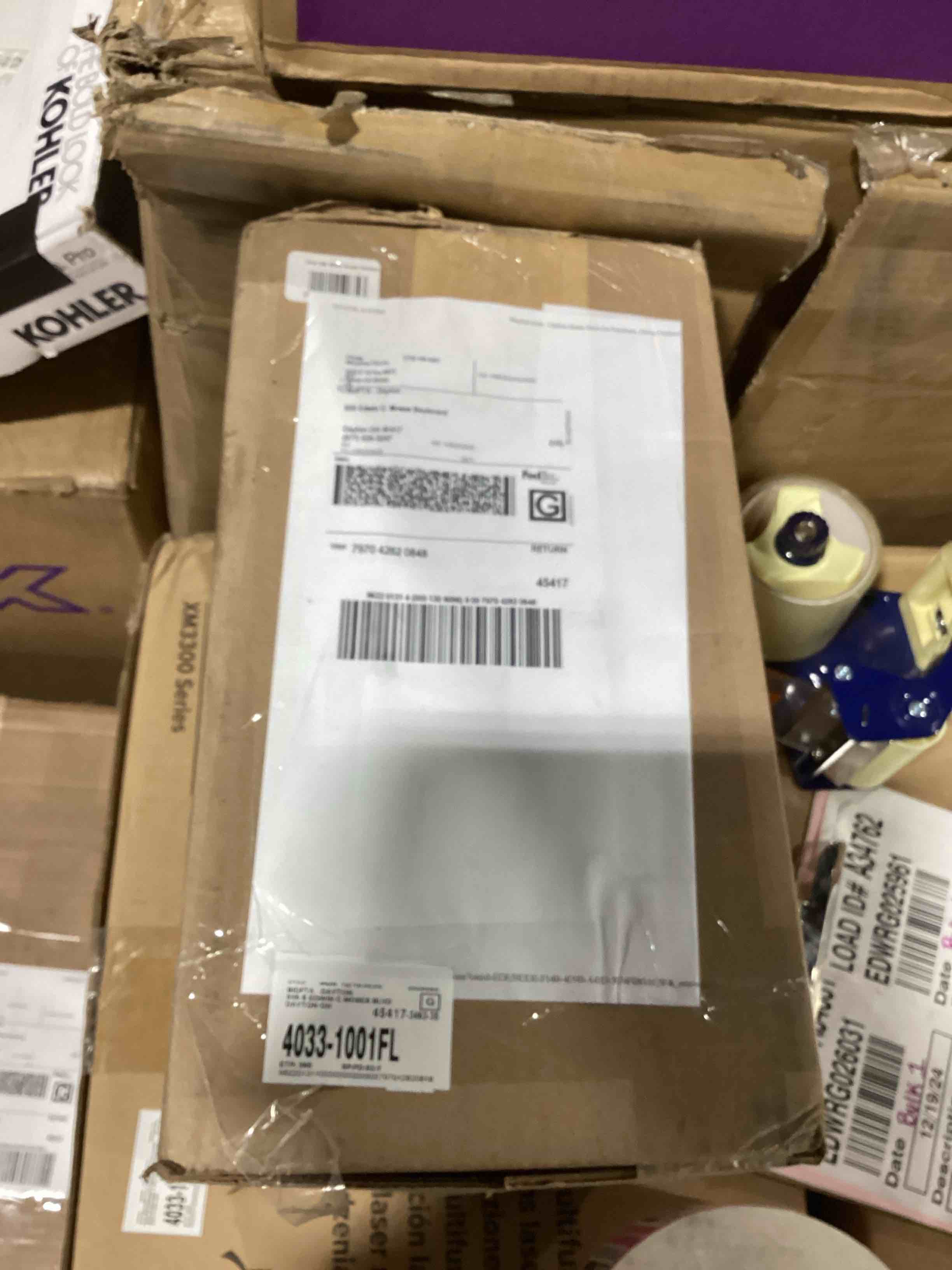 https://s3.amazonaws.com/lotting-images-prod/bidfta/PNK1405471_1734715596778.jpeg