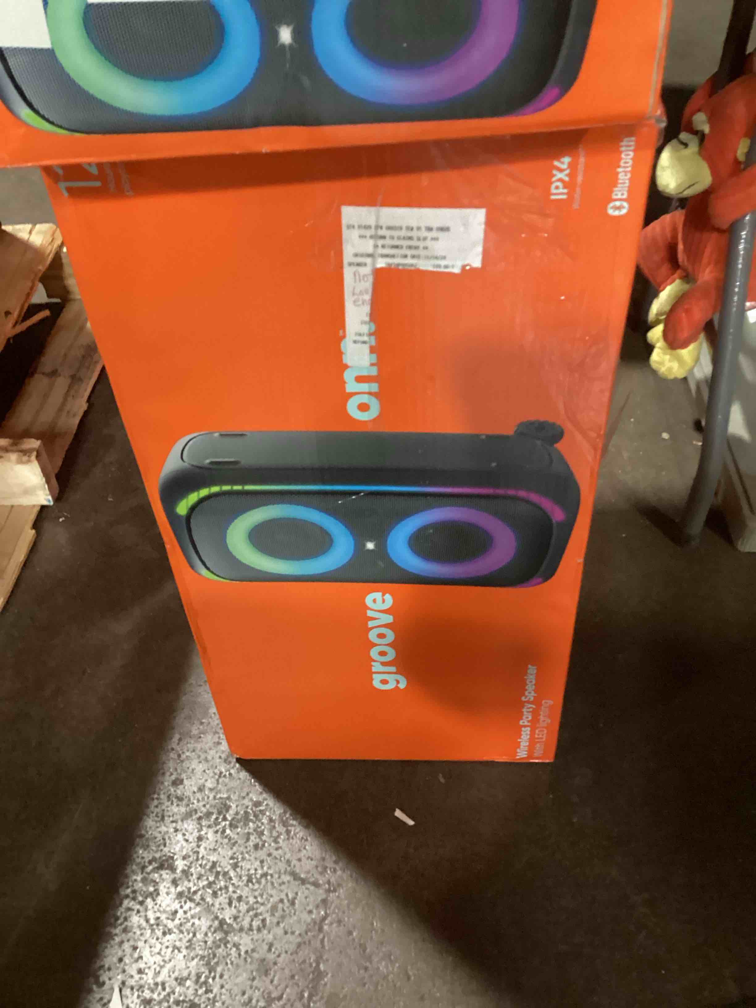 https://s3.amazonaws.com/lotting-images-prod/bidfta/PNK1405575_1736356336584.jpeg