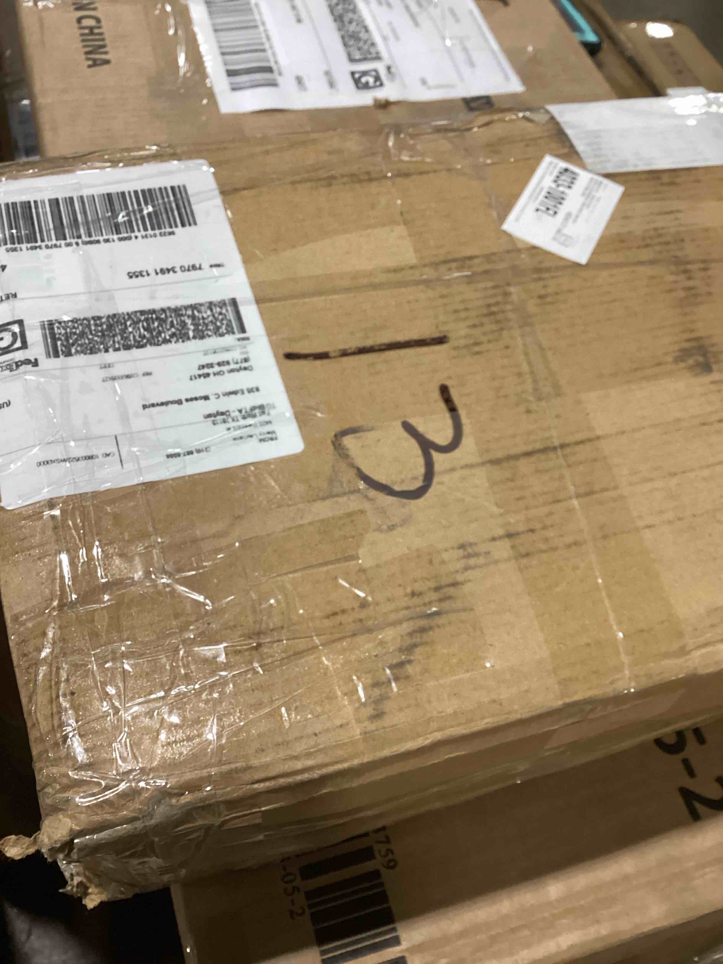 https://s3.amazonaws.com/lotting-images-prod/bidfta/PNK1405960_1734978773047.jpeg